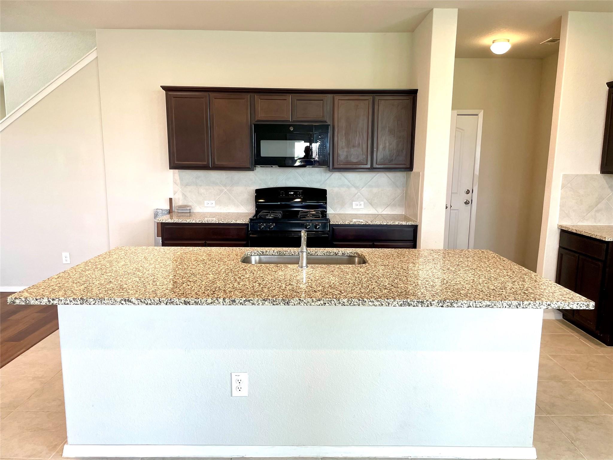 6701 Wolf Pack DR
