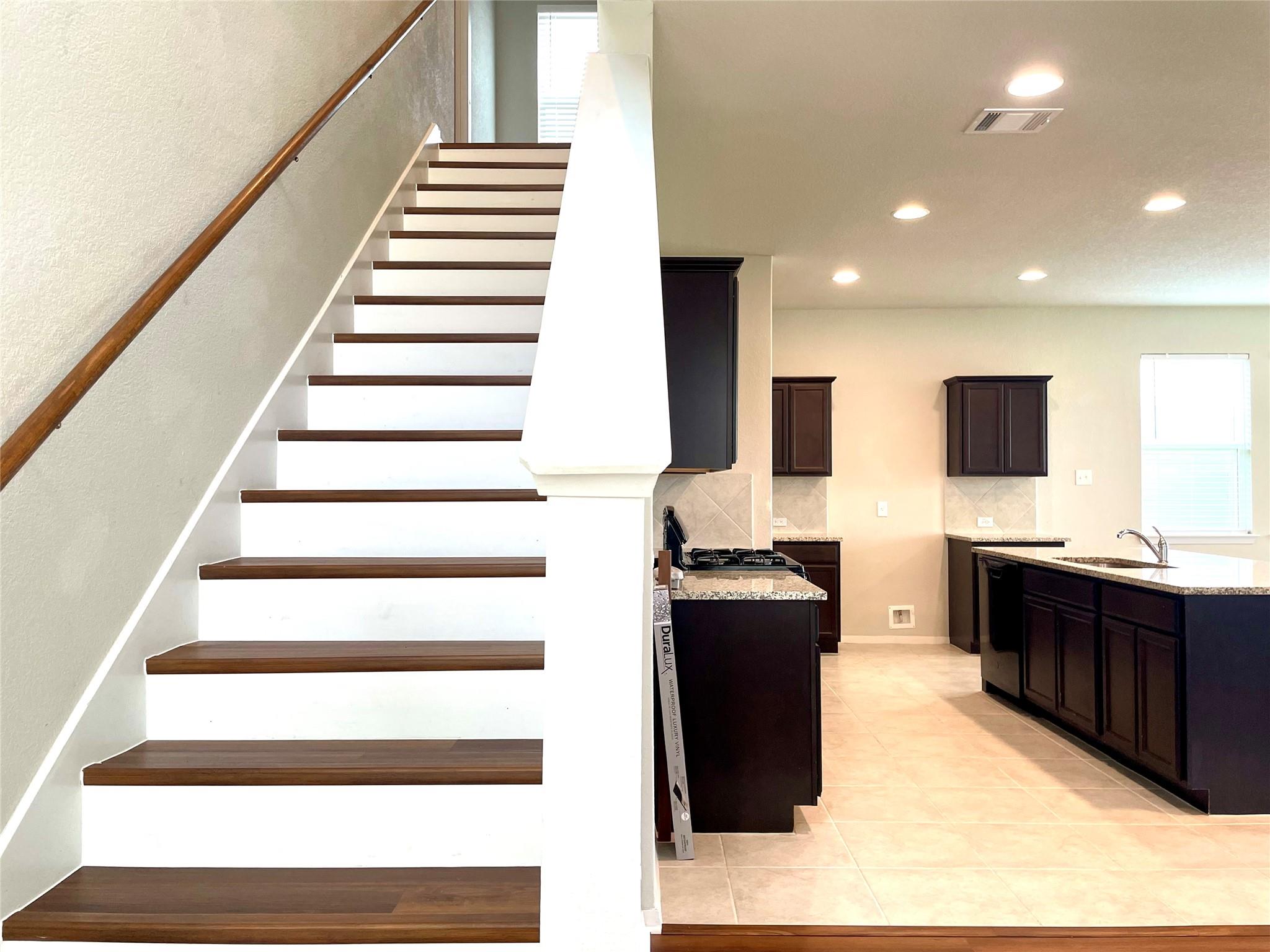 6701 Wolf Pack DR