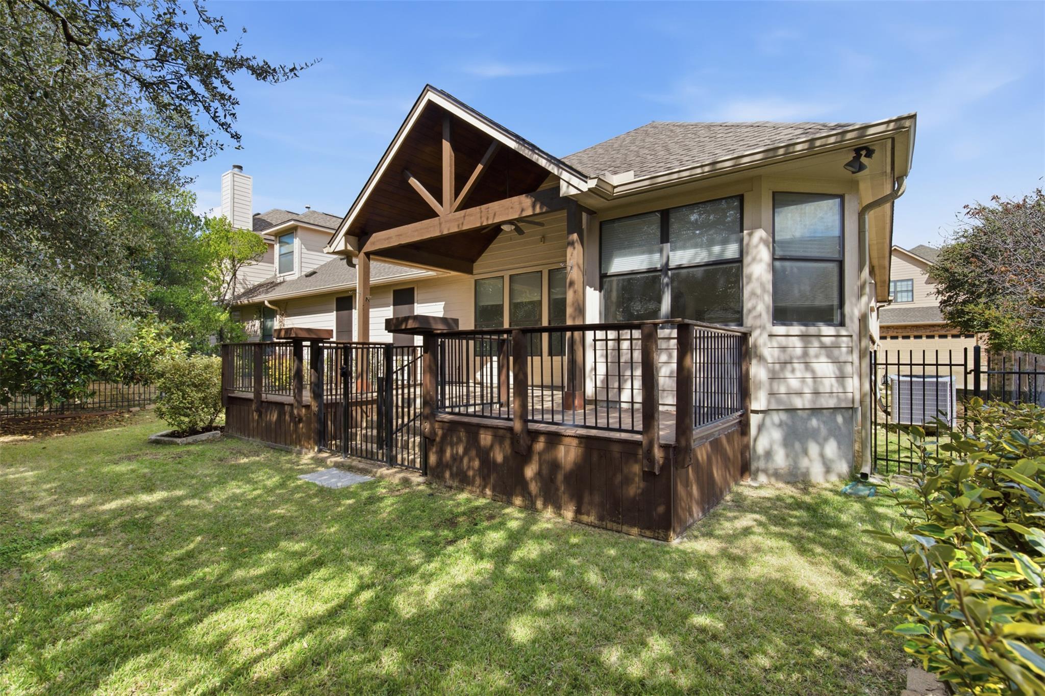 4201 Wild Iris LN