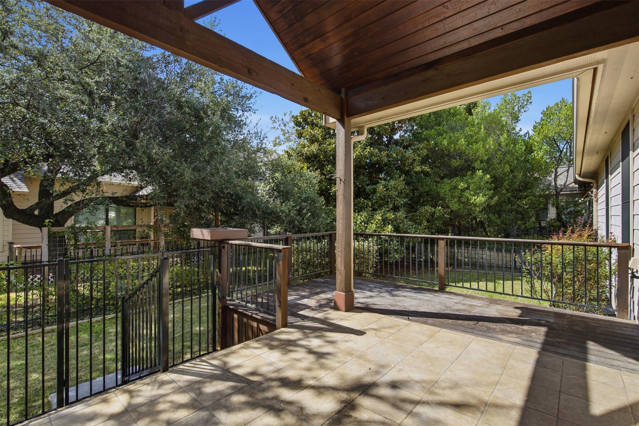 4201 Wild Iris LN