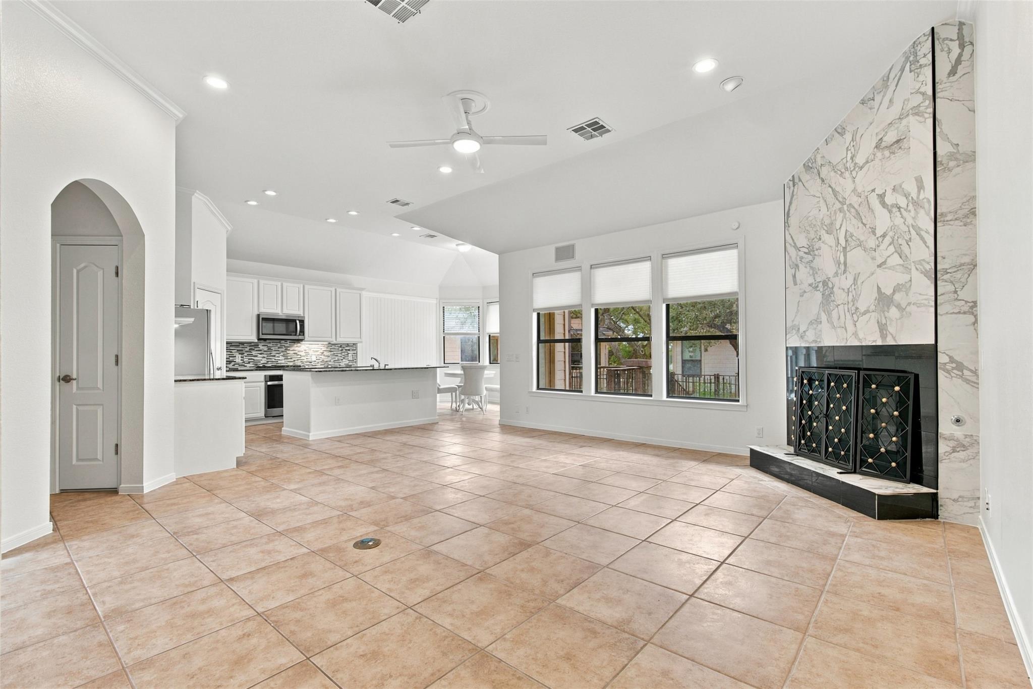 4201 Wild Iris LN