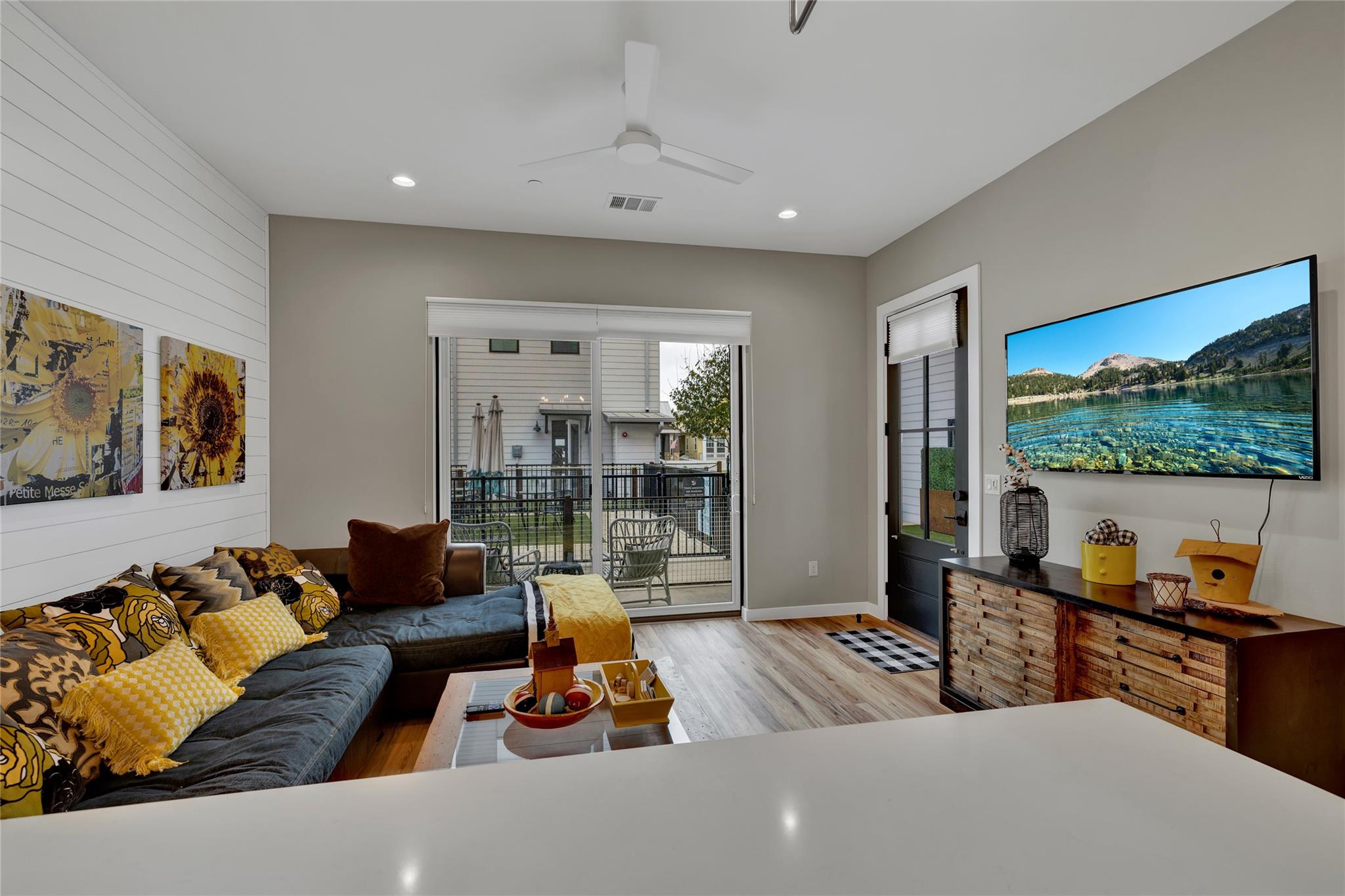 1208 Academy Academy Ave # 3101