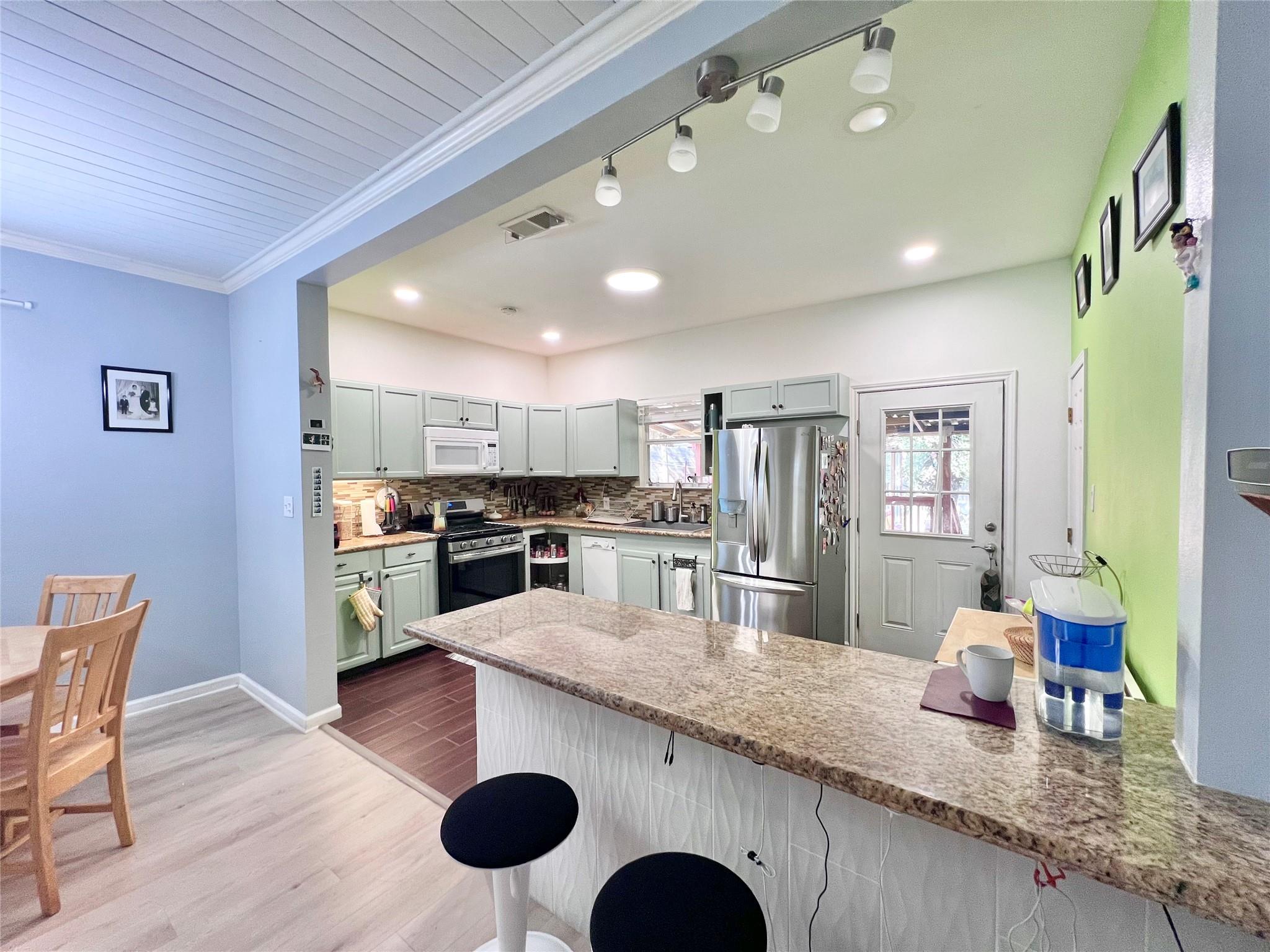 2102 White Dove PASS