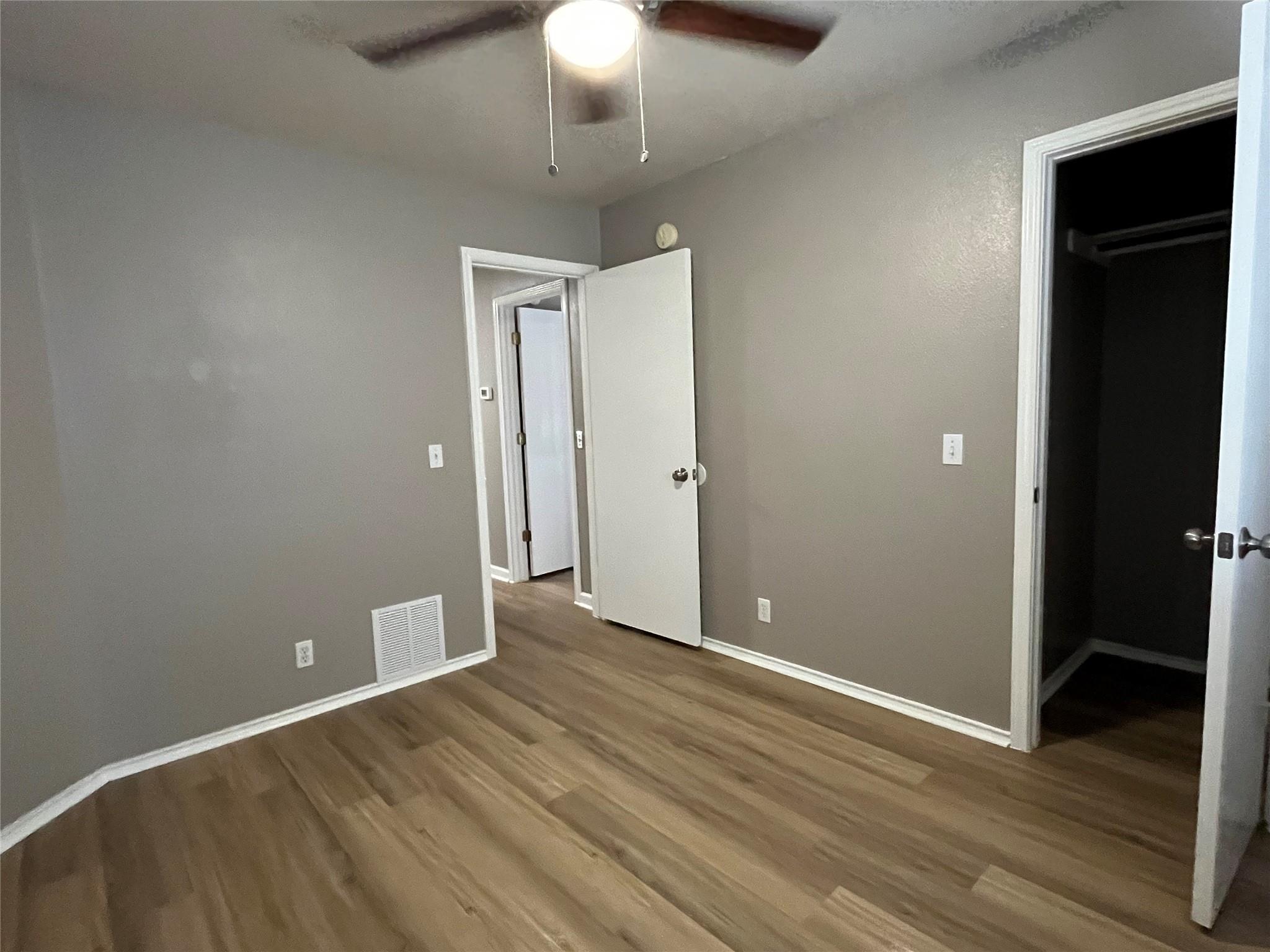 15106 Chamberlain CT