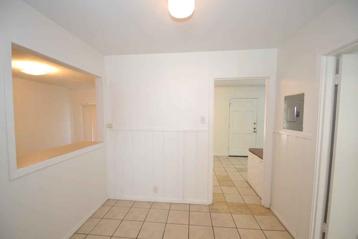 1211 Ridgemont DR
