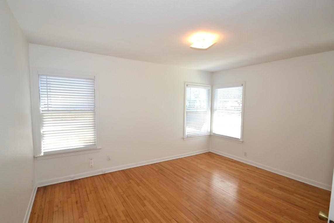 1211 Ridgemont DR