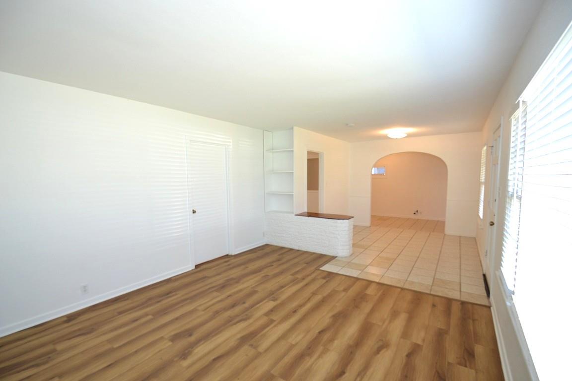 1211 Ridgemont DR