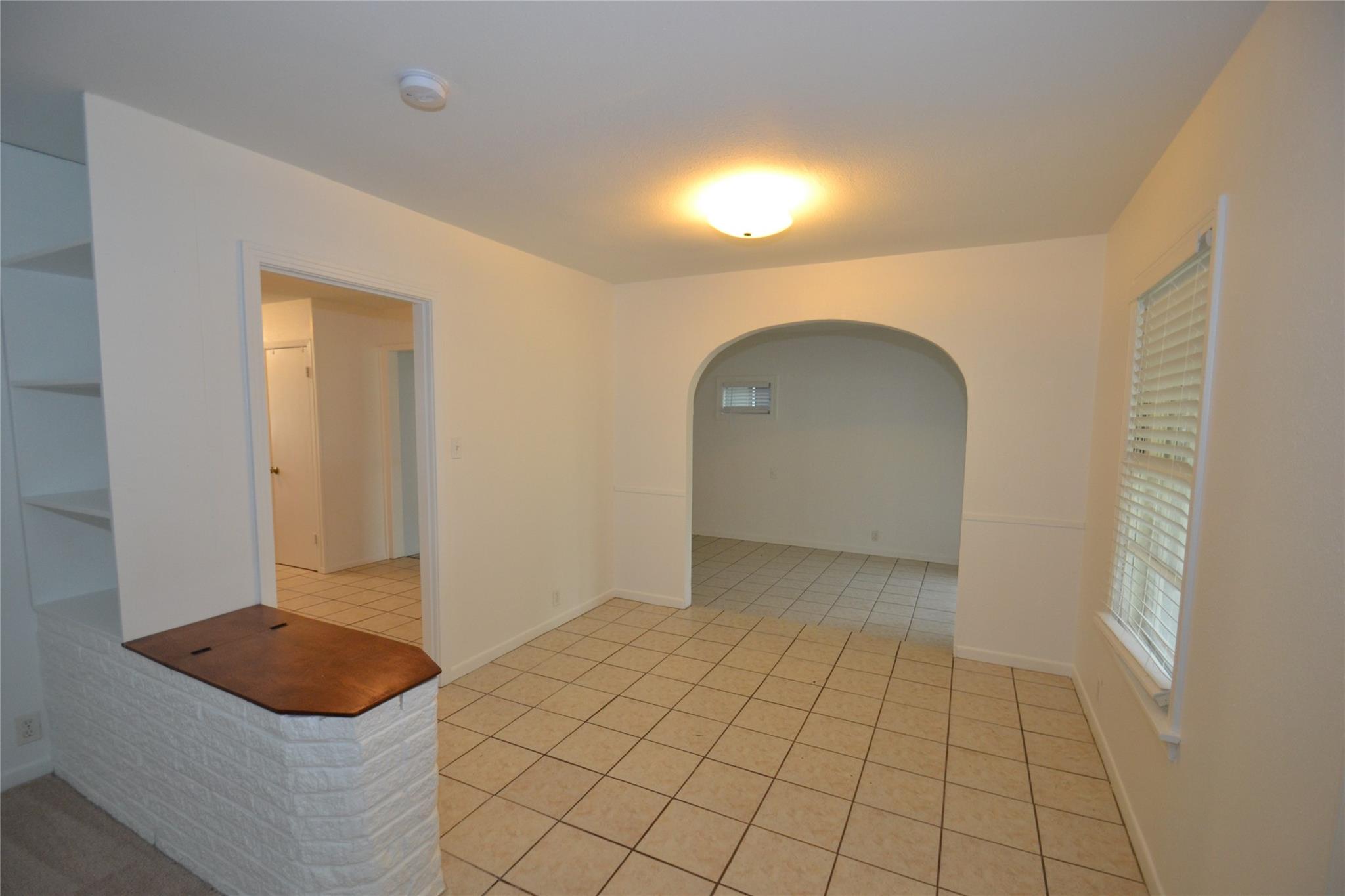1211 Ridgemont DR