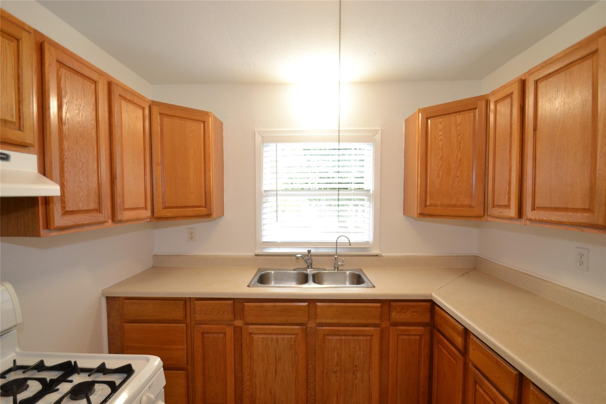 1211 Ridgemont DR