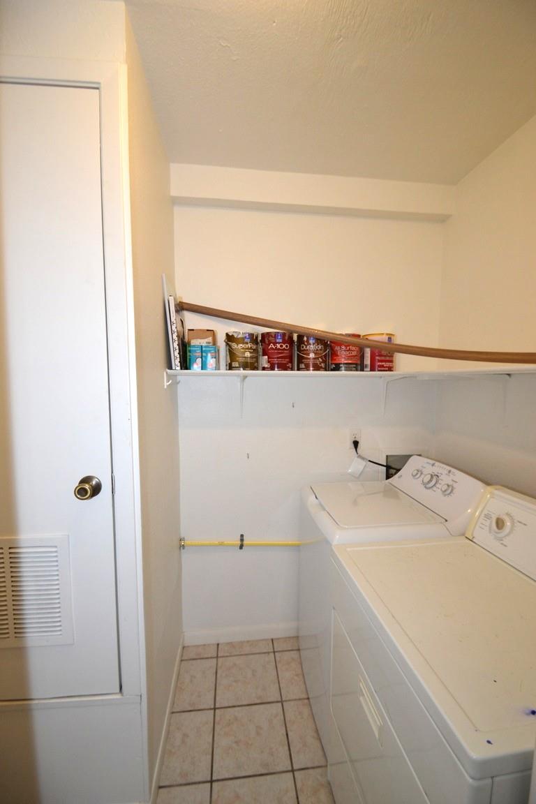 1211 Ridgemont DR