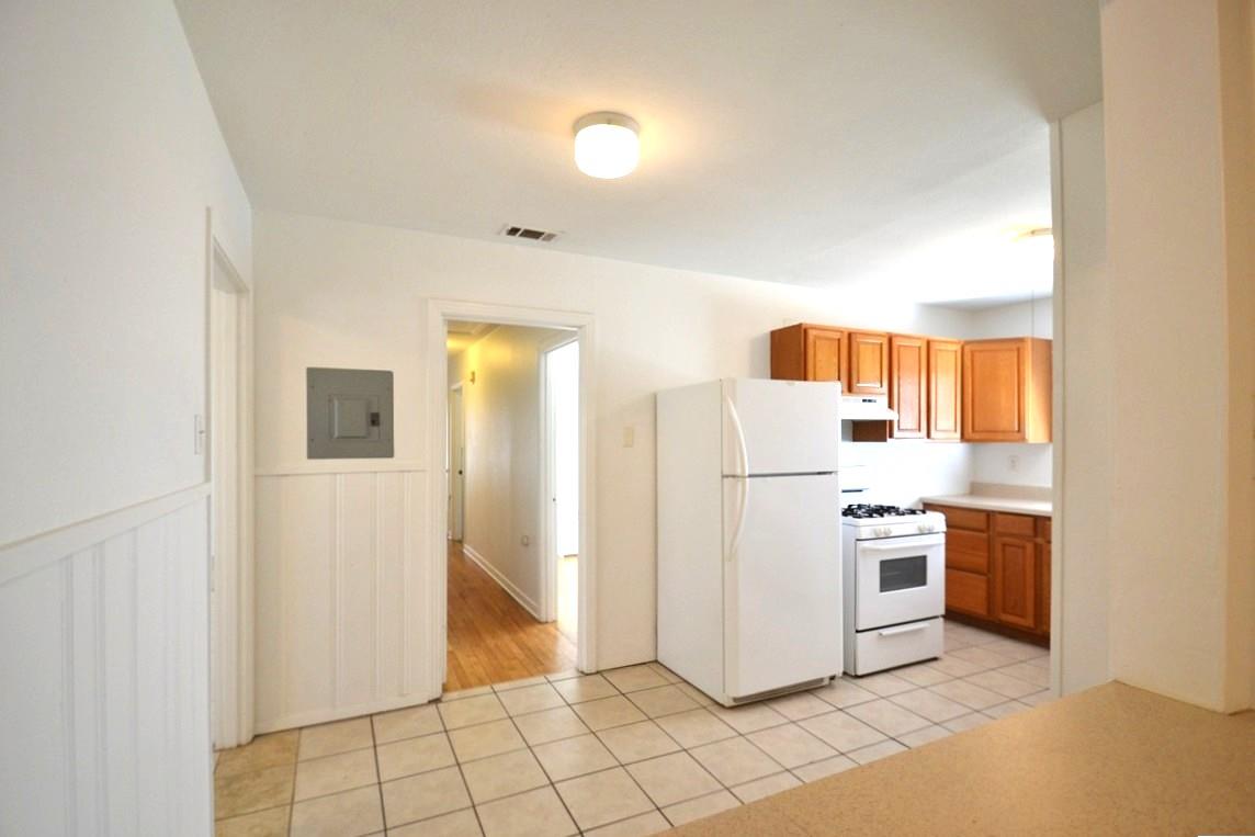 1211 Ridgemont DR