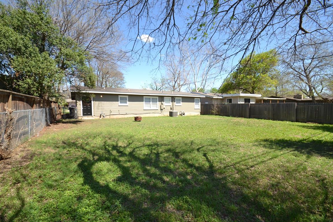 1211 Ridgemont DR