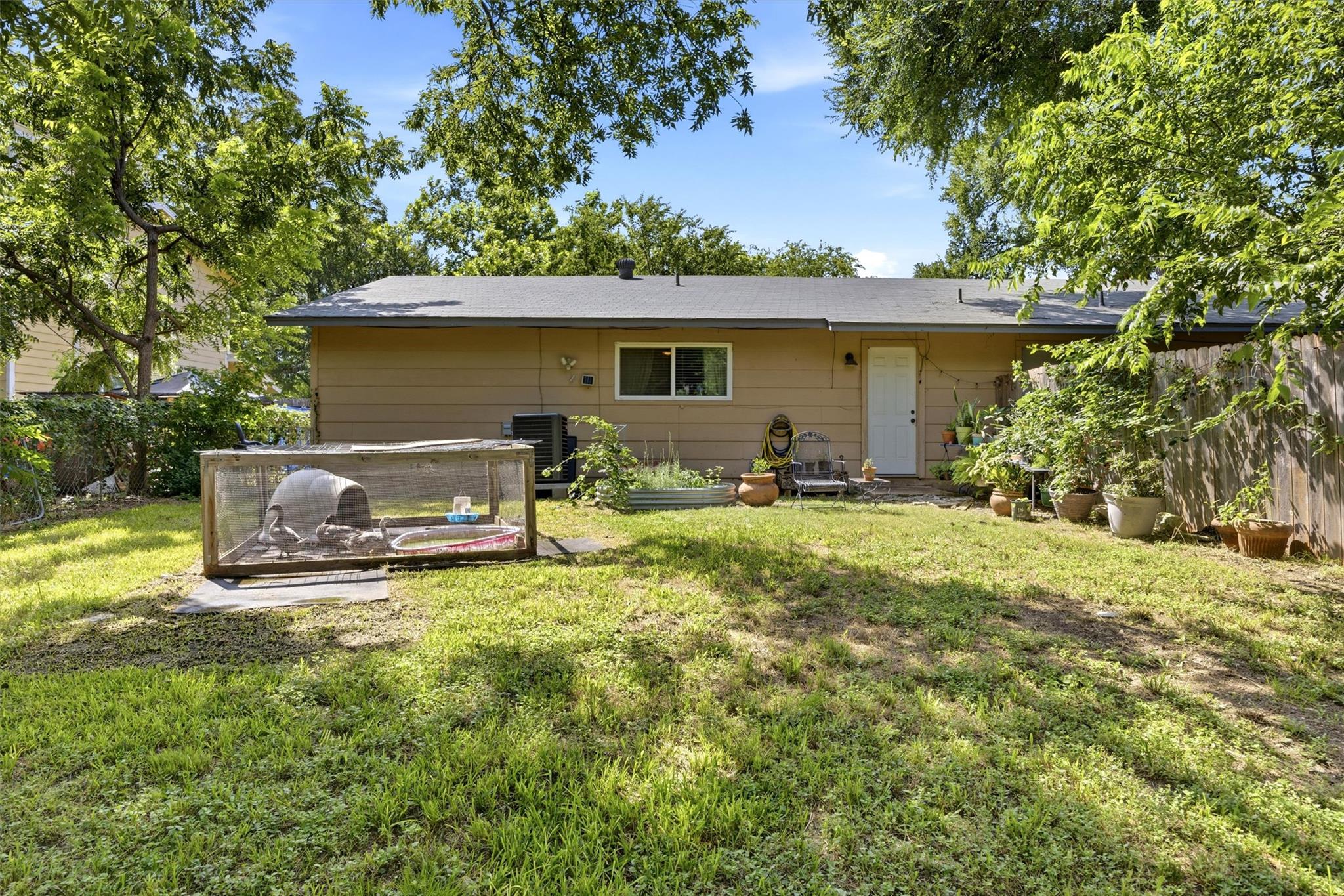 409/411 Lake Creek CIR
