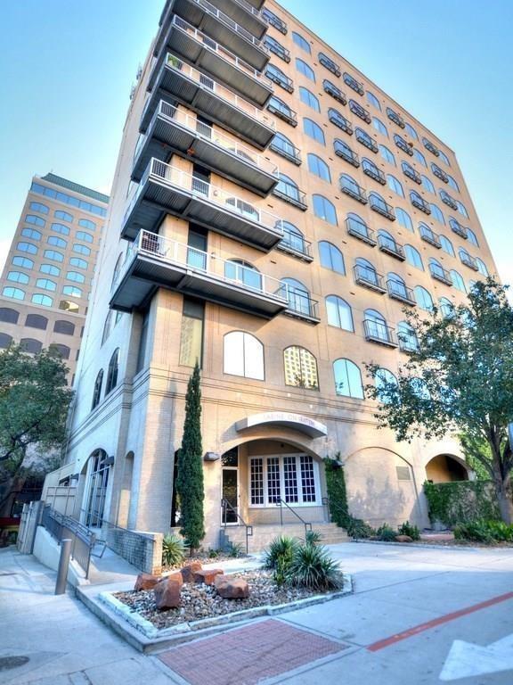 507 Sabine ST # 1006