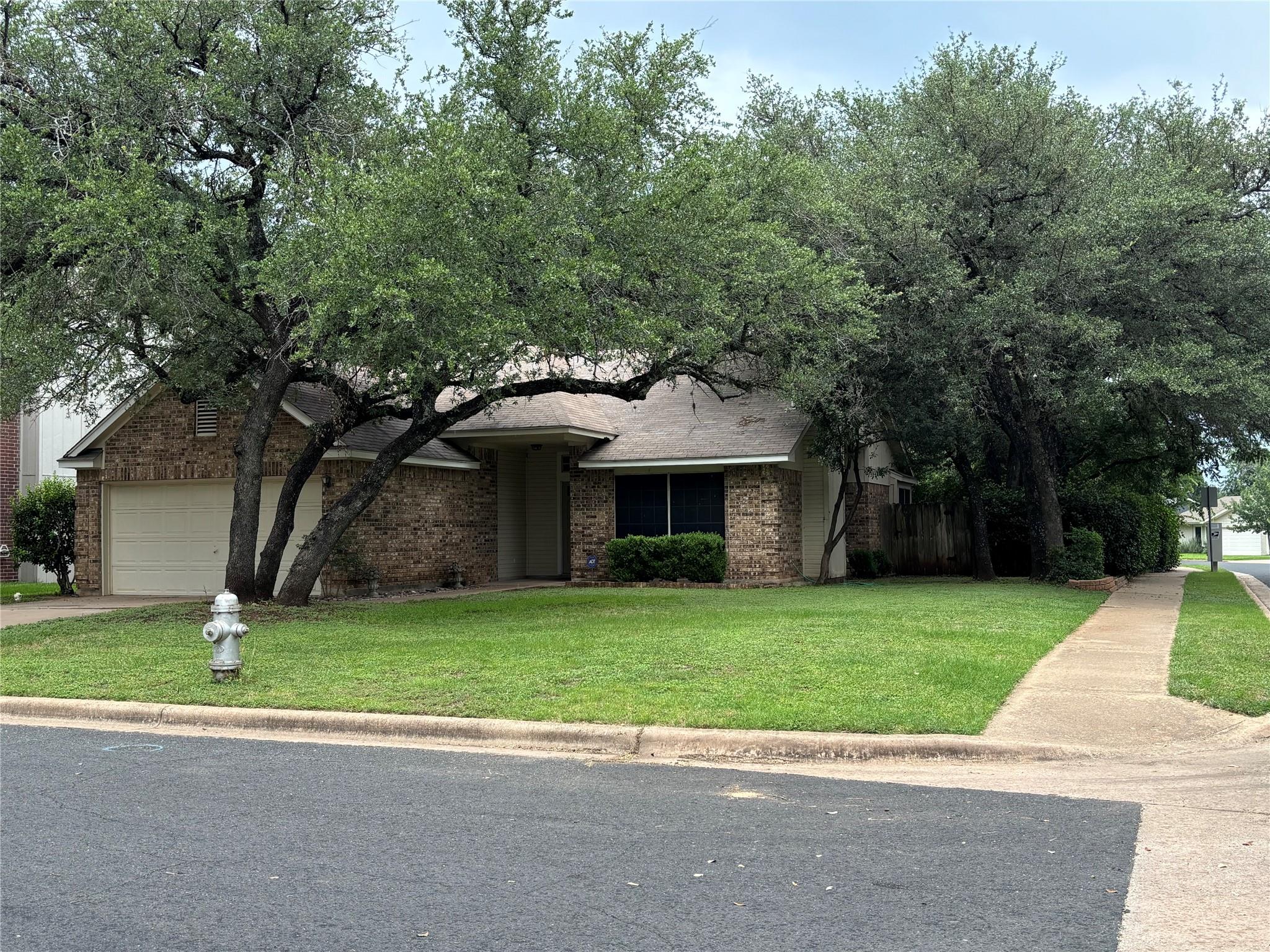 4500 Abelia DR