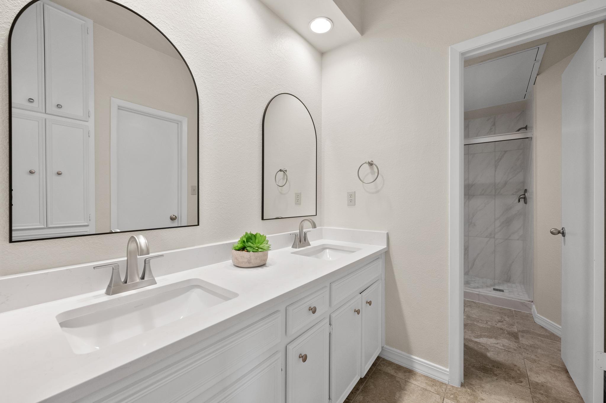 2201 Lakeway BLVD Unit: 39