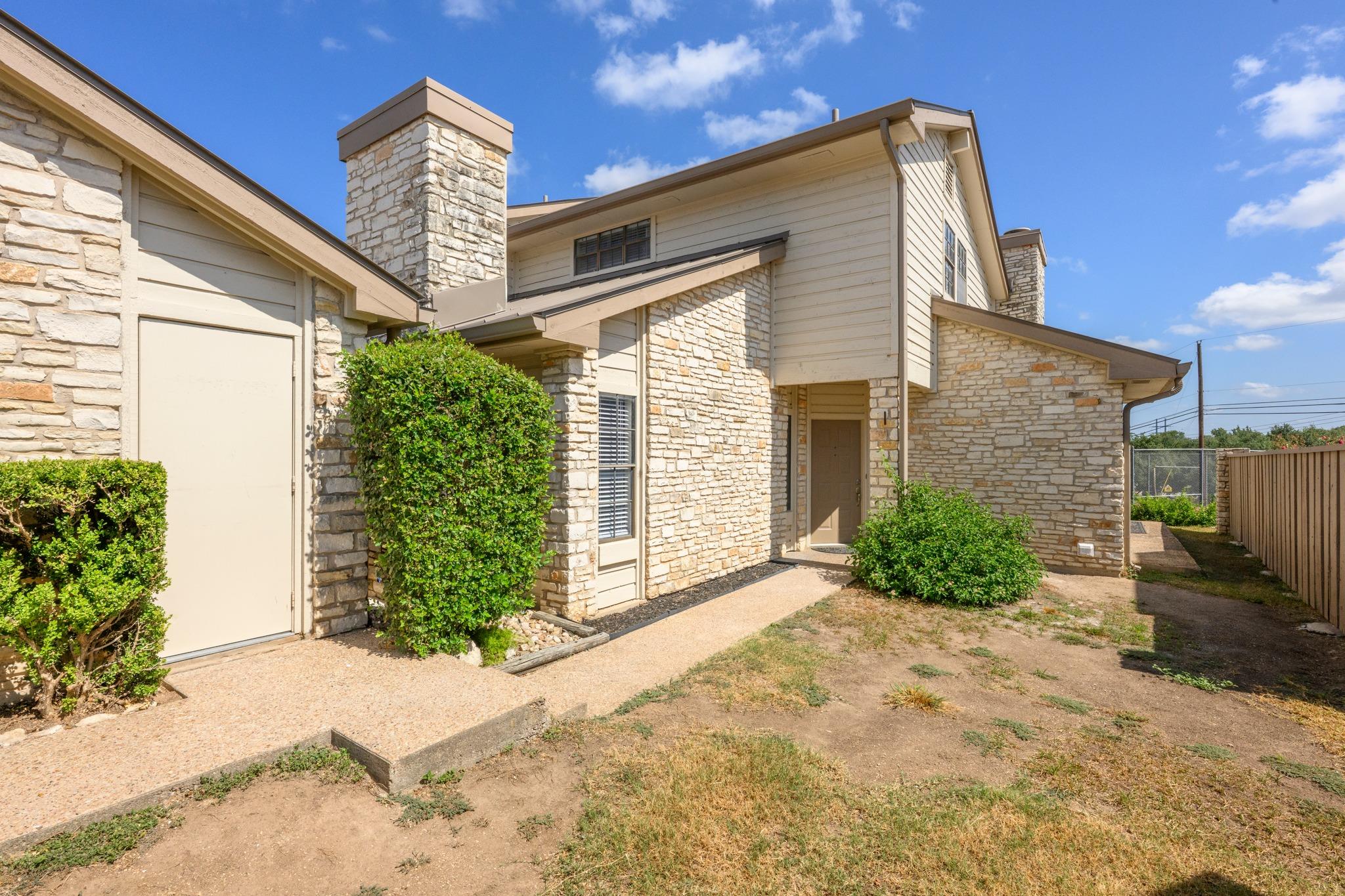 2201 Lakeway BLVD Unit: 39