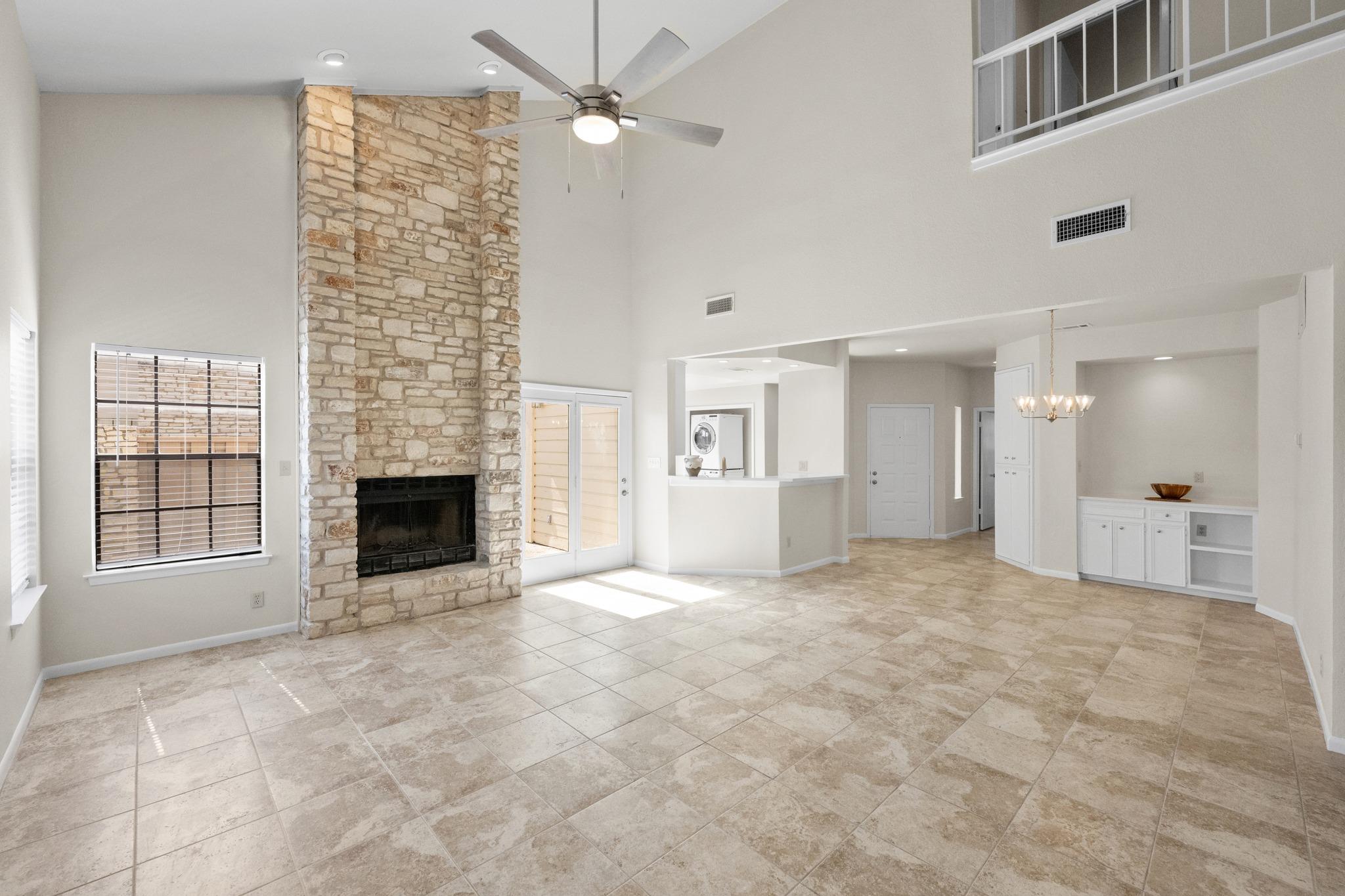 2201 Lakeway BLVD Unit: 39