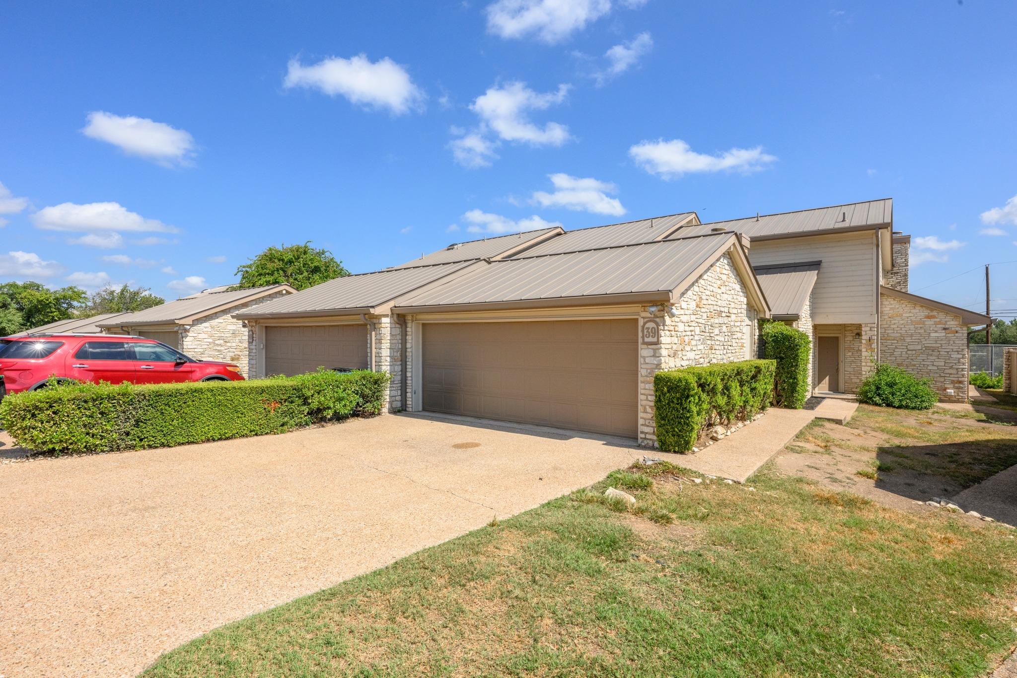 2201 Lakeway BLVD Unit: 39