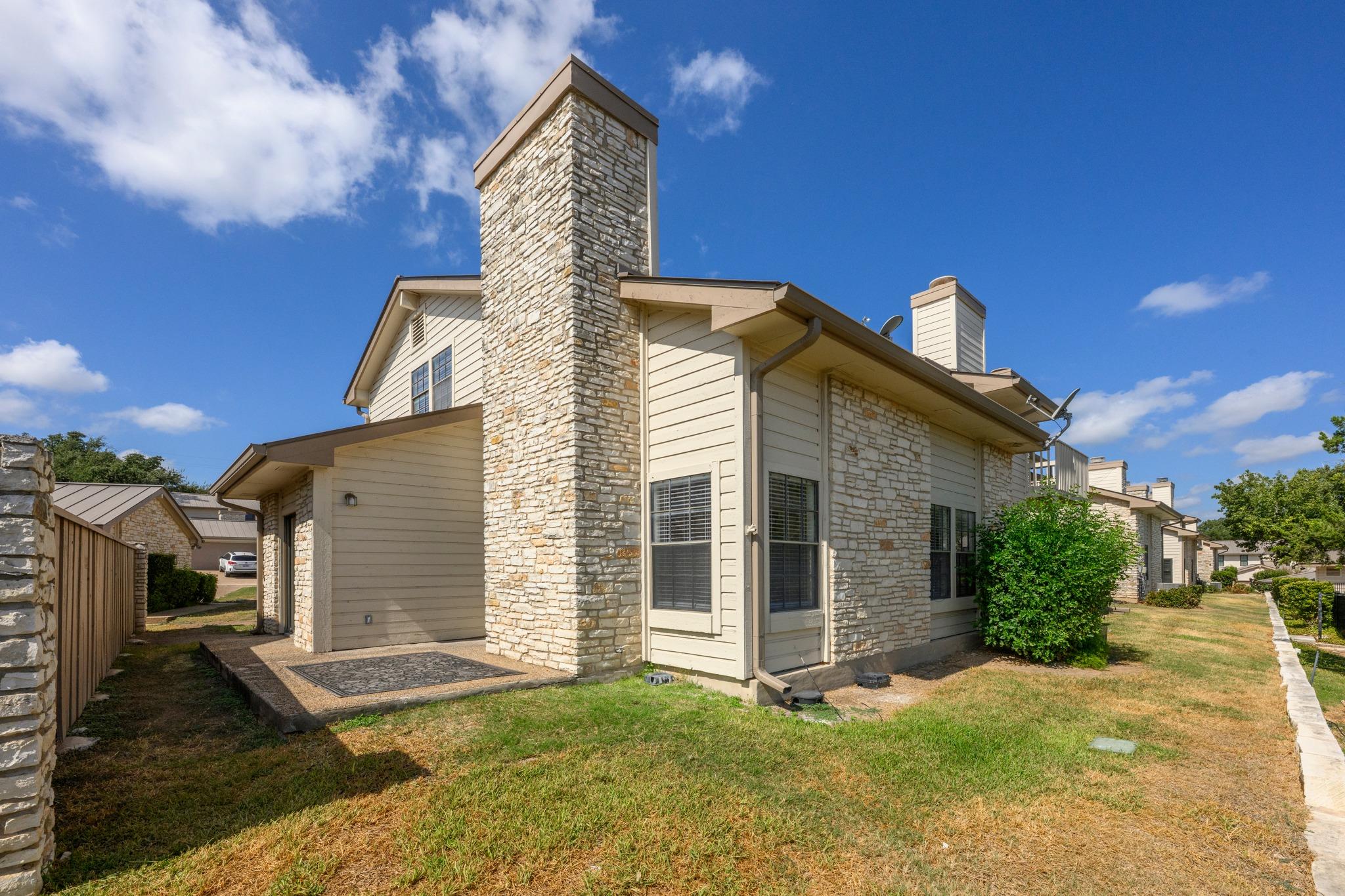 2201 Lakeway BLVD Unit: 39