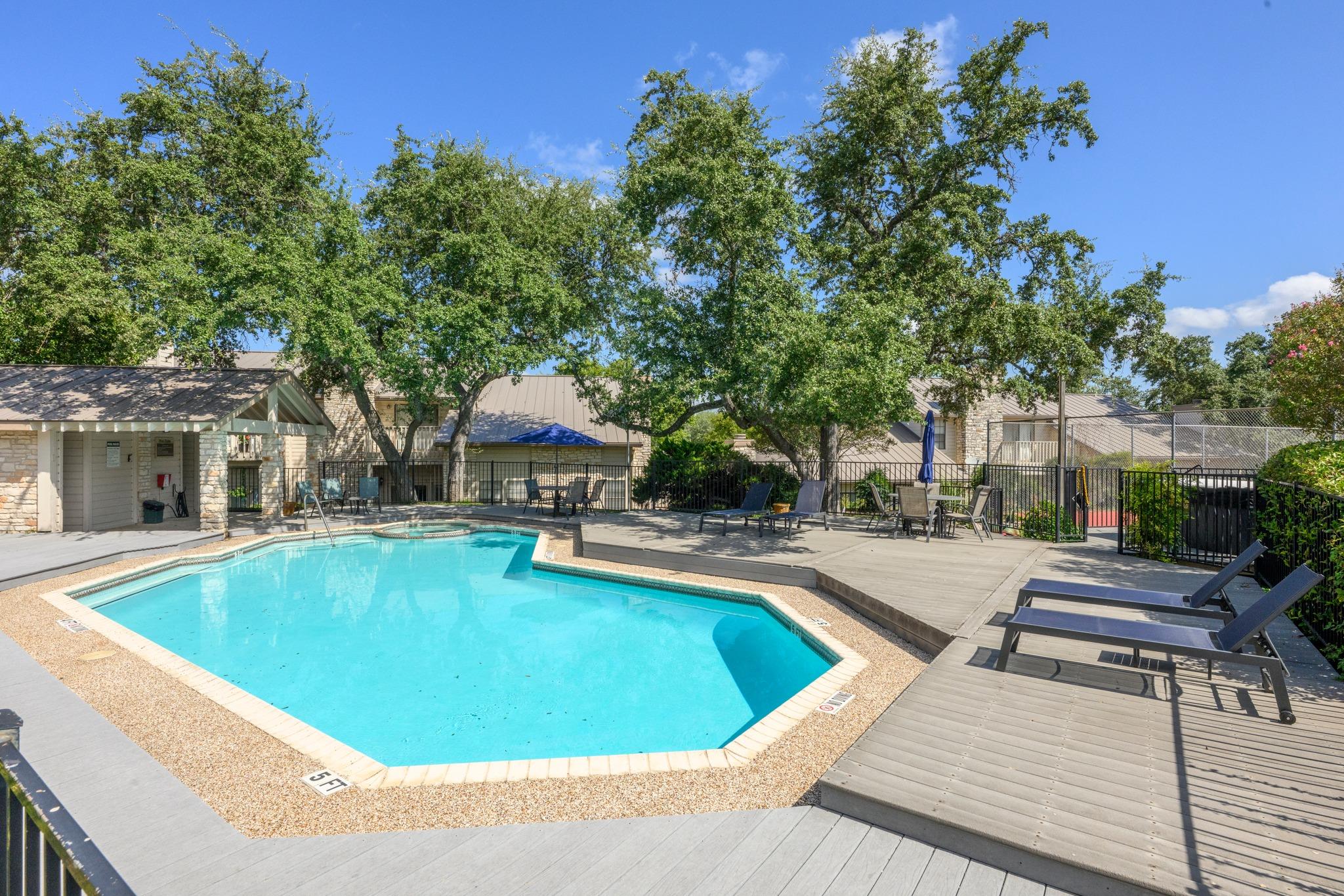 2201 Lakeway BLVD Unit: 39