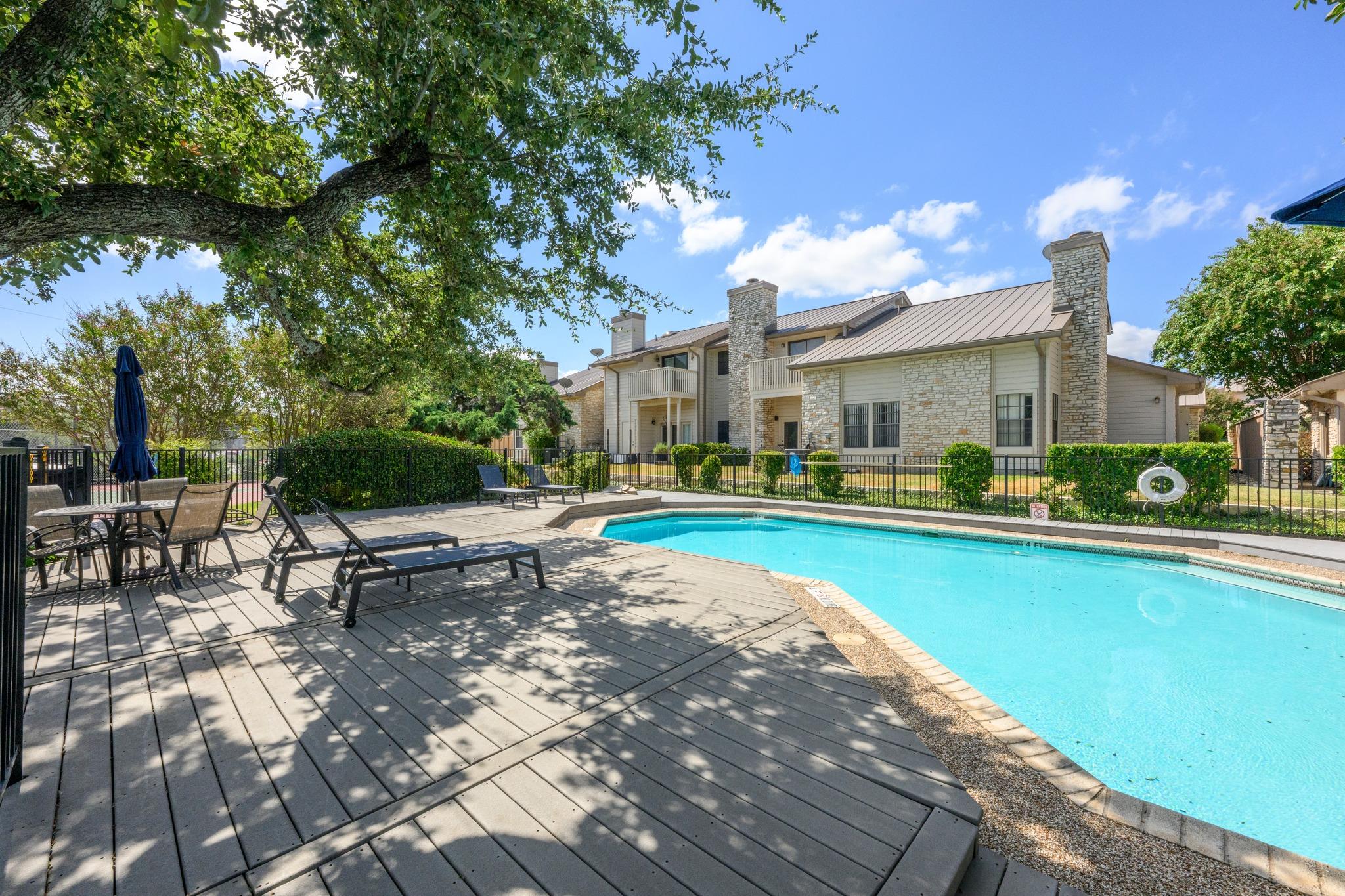 2201 Lakeway BLVD Unit: 39
