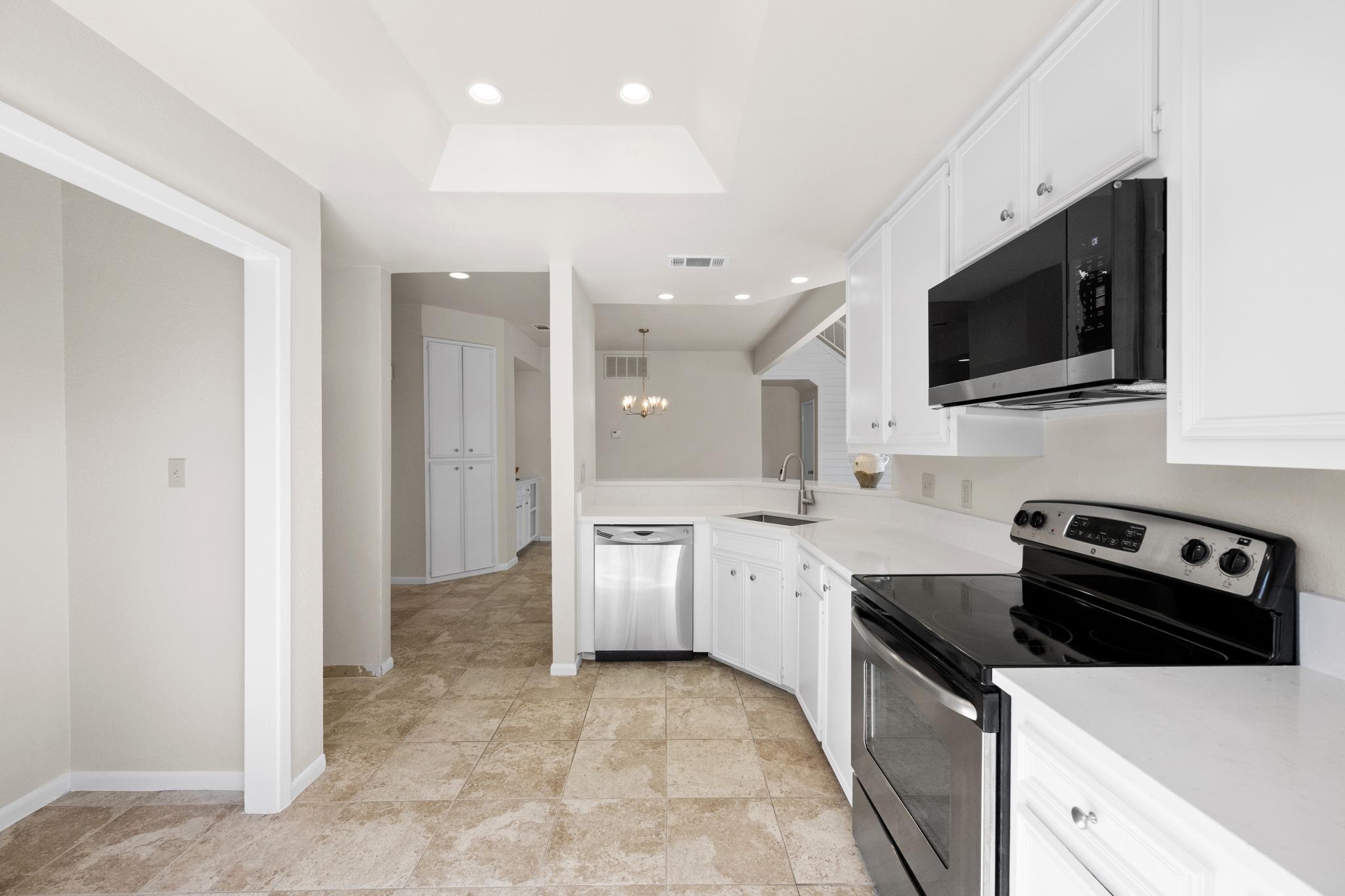 2201 Lakeway BLVD Unit: 39