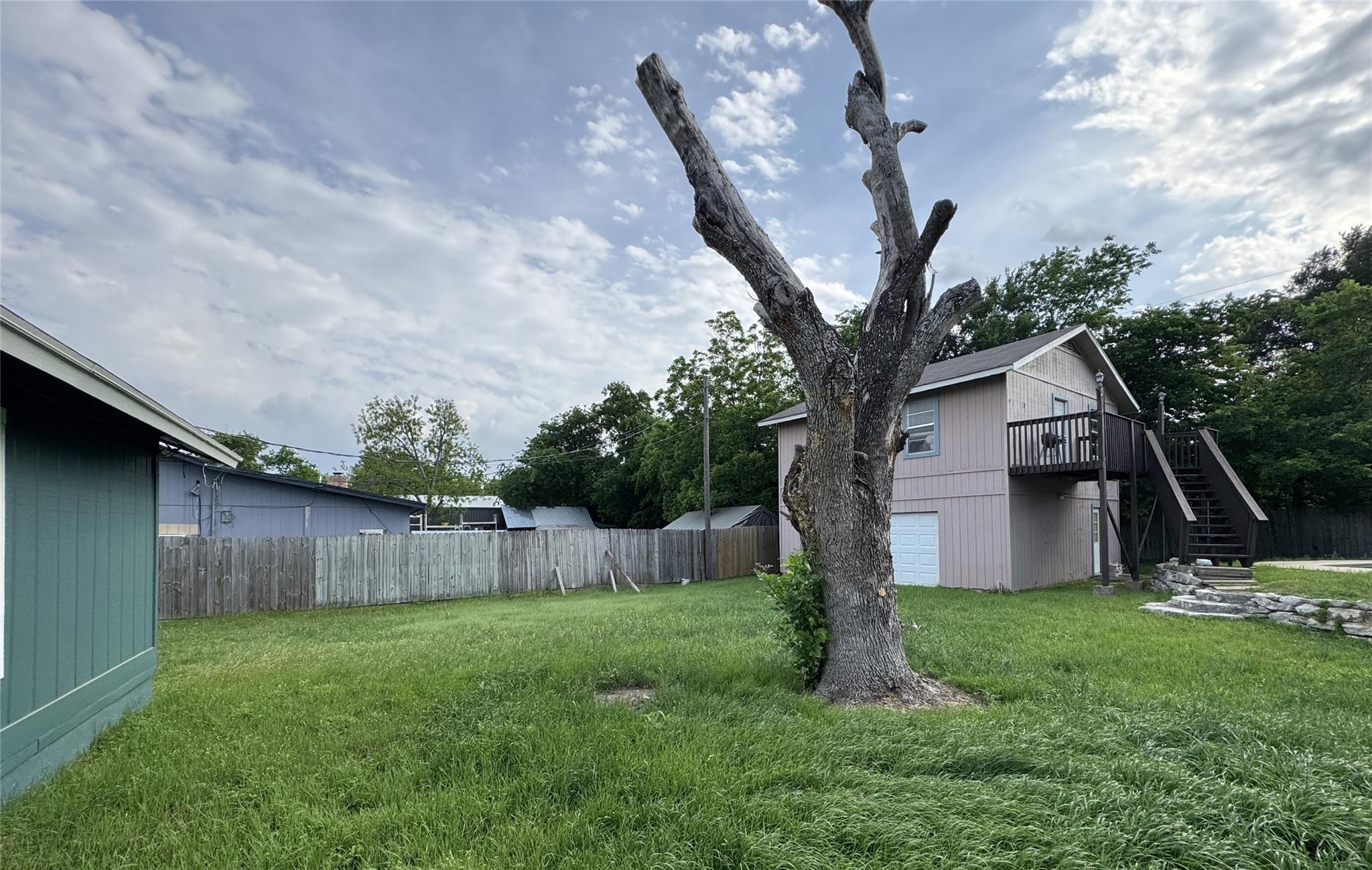 3520 Roanoke DR