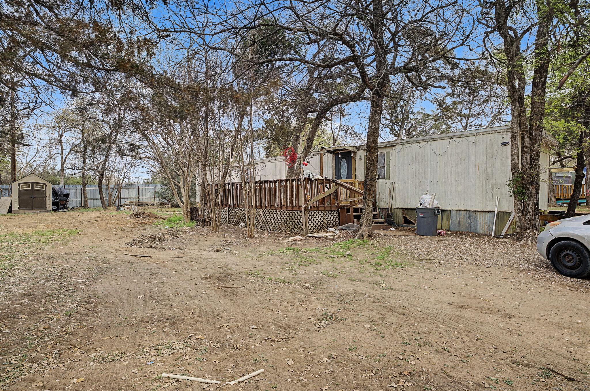 5805 Blue Bluff RD