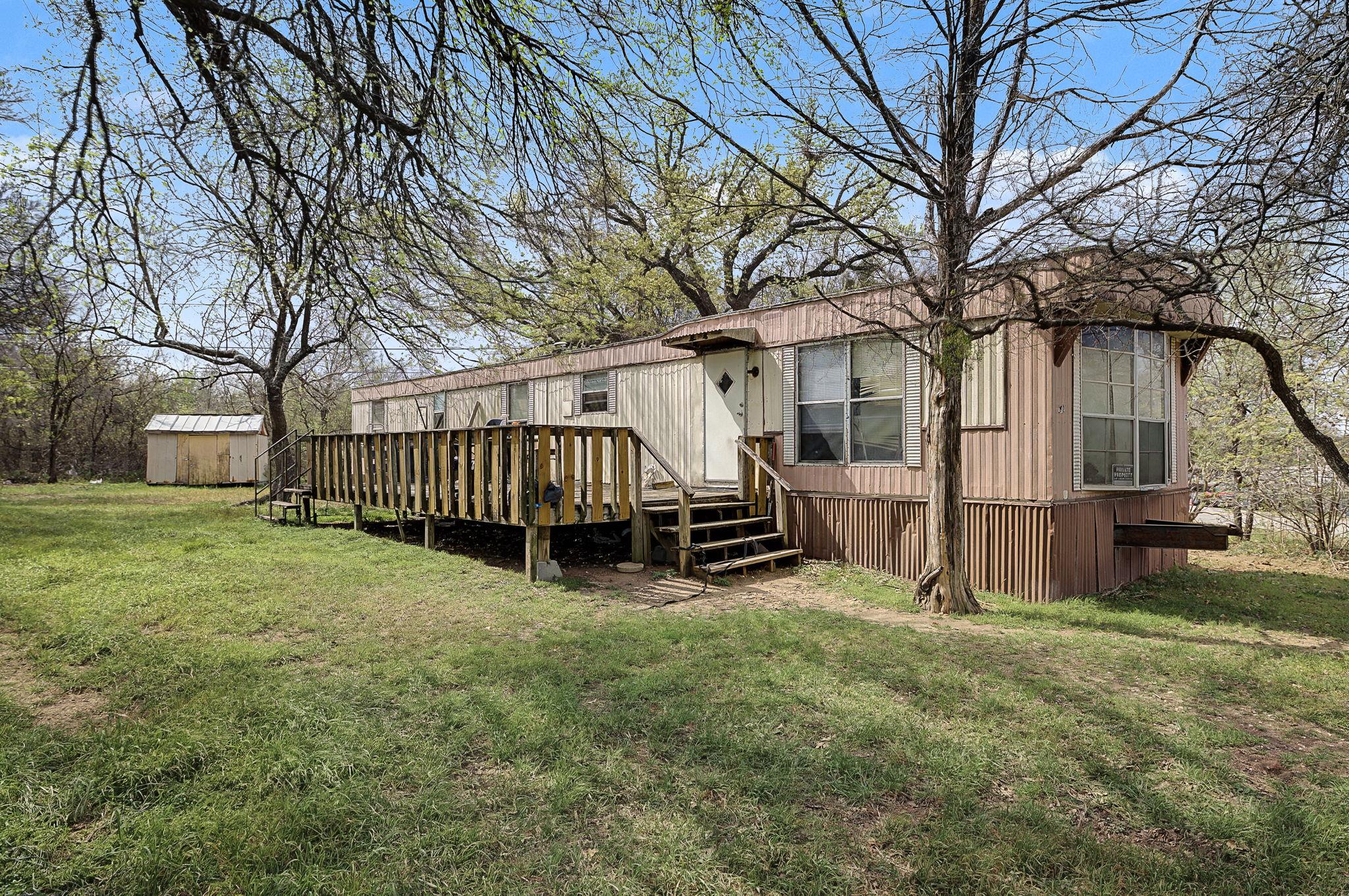 5805 Blue Bluff RD
