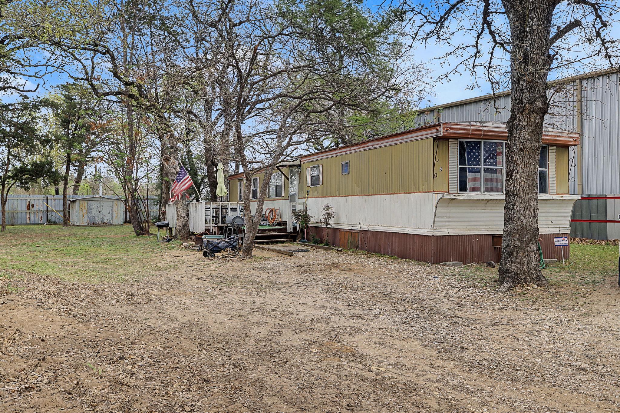 5805 Blue Bluff RD