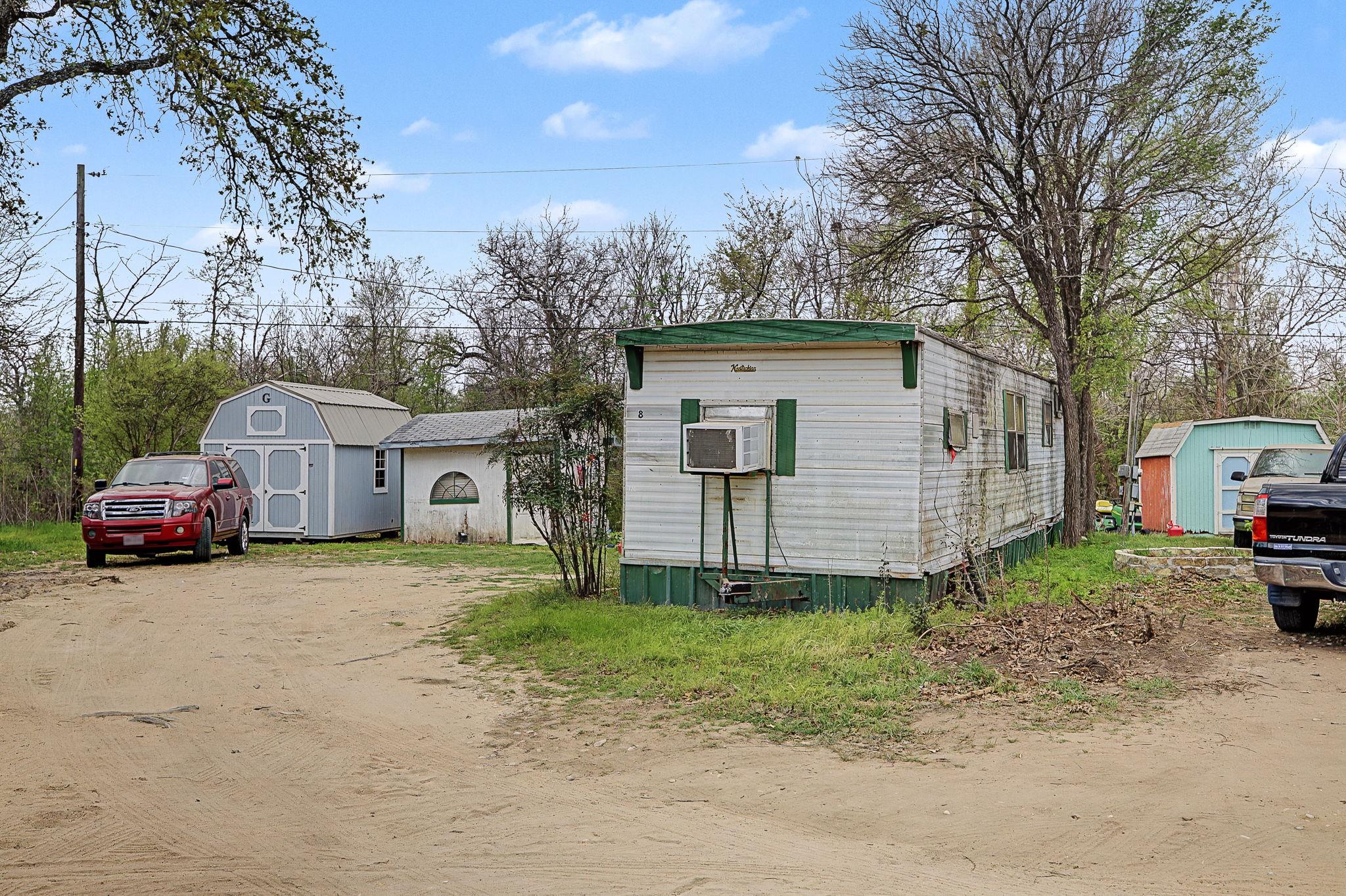 5805 Blue Bluff RD