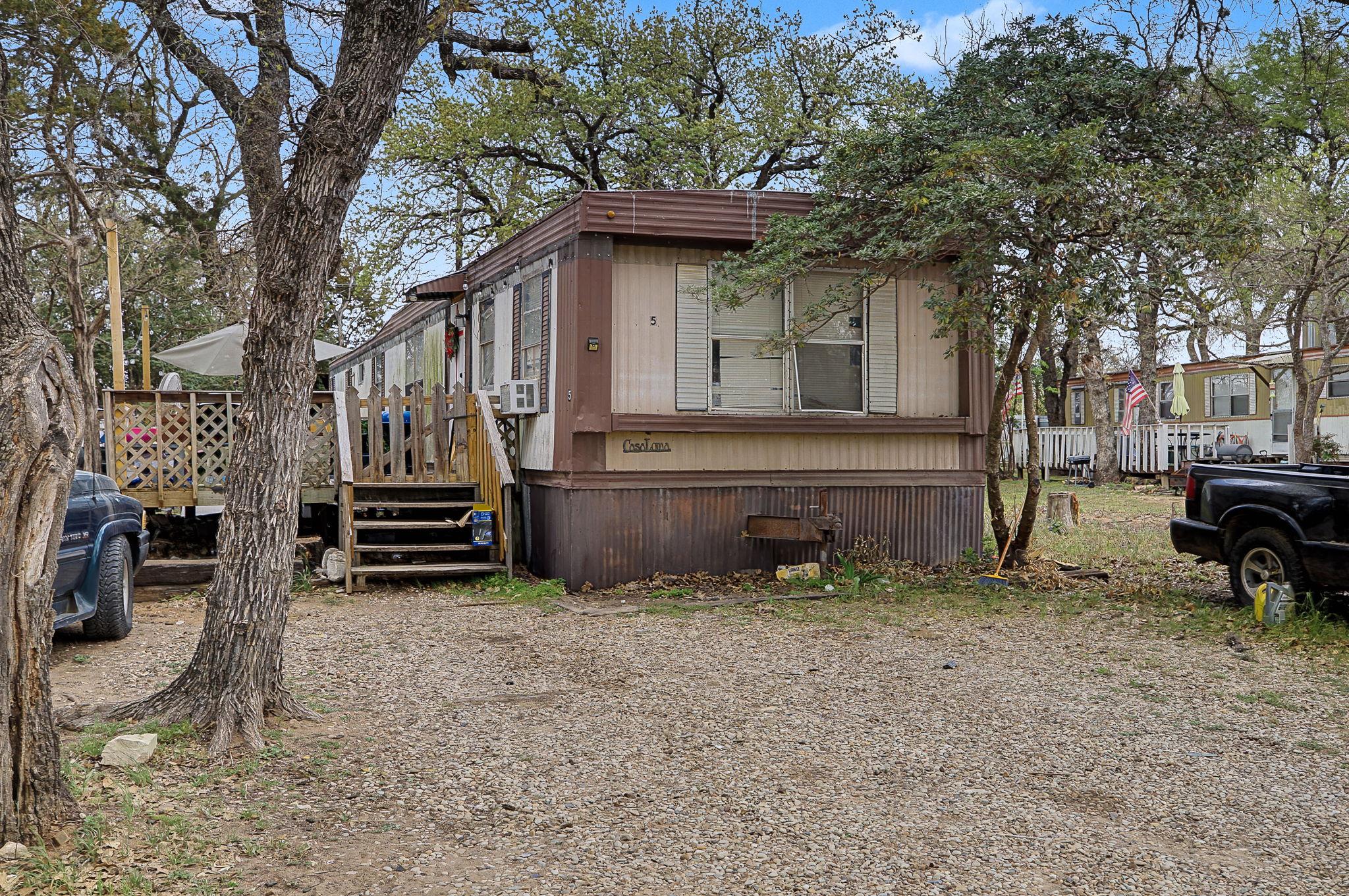 5805 Blue Bluff RD