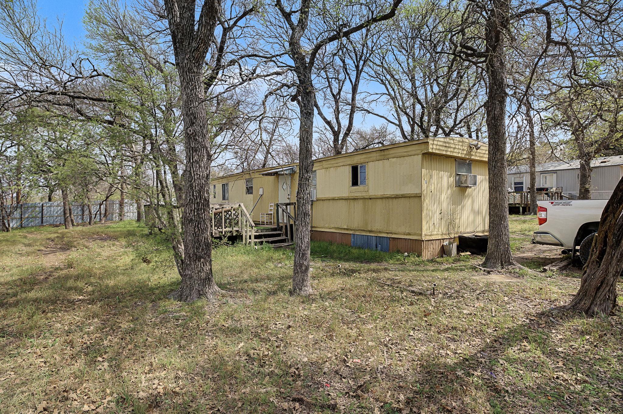 5805 Blue Bluff RD