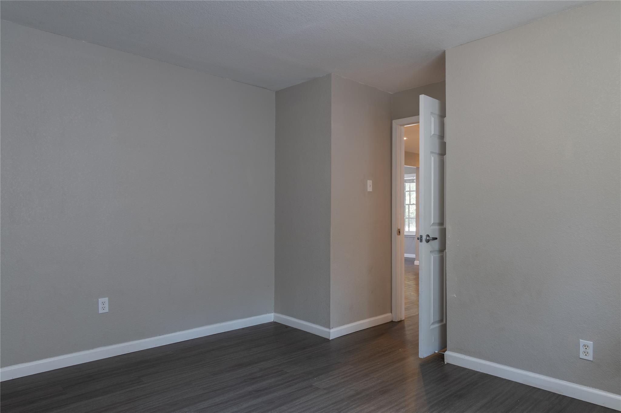 120 Erskine Ferry RD