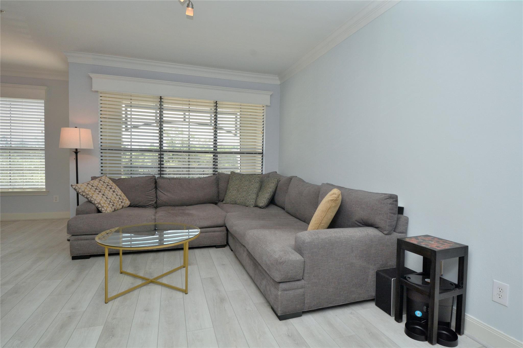 7701 RIALTO BLVD # 124