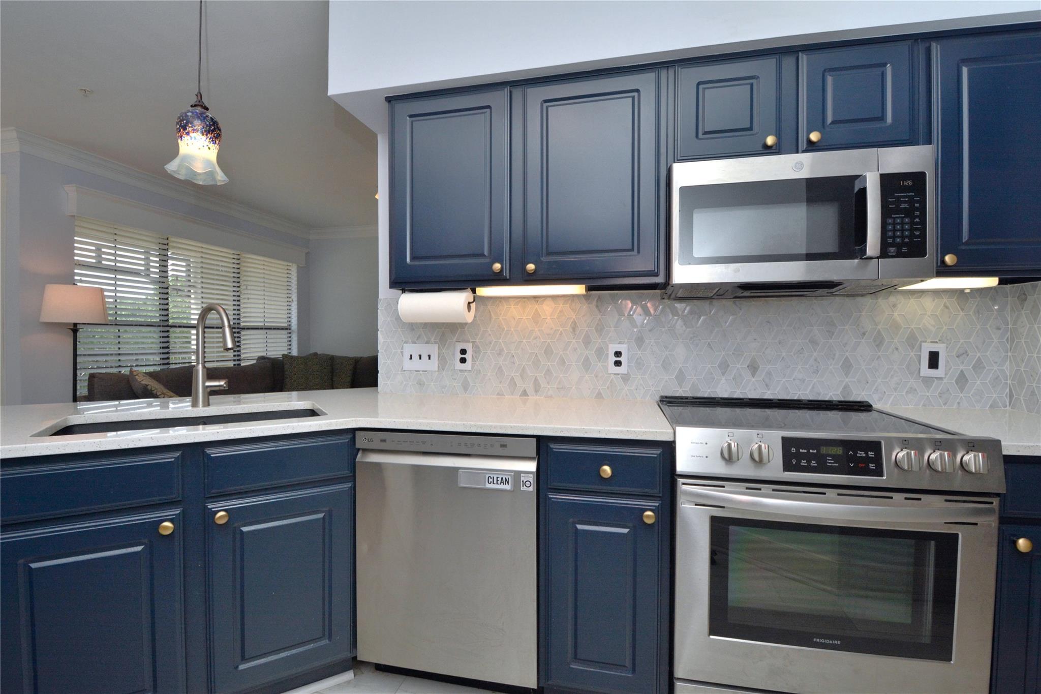 7701 RIALTO BLVD # 124