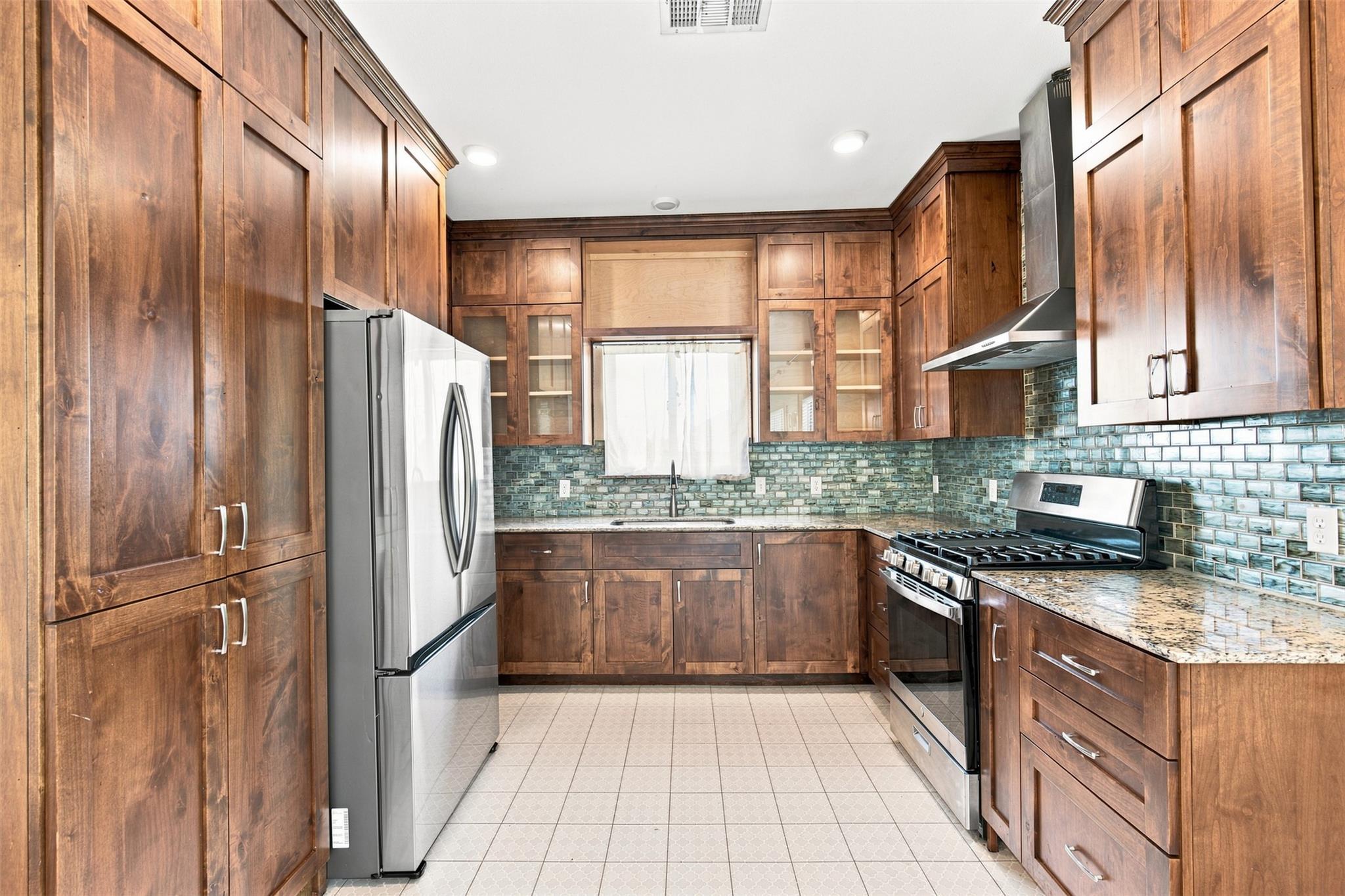 600 Highland Ranch WAY
