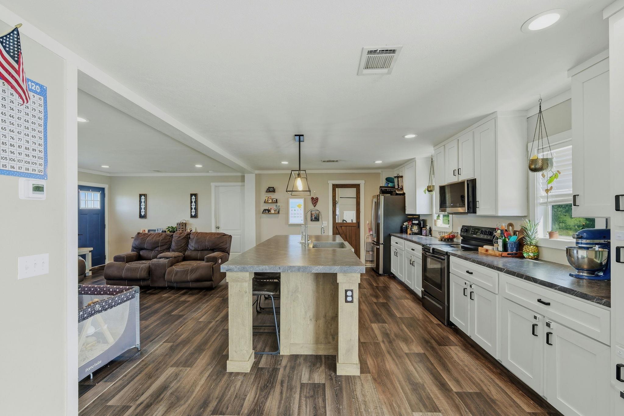 1951 County Road 475