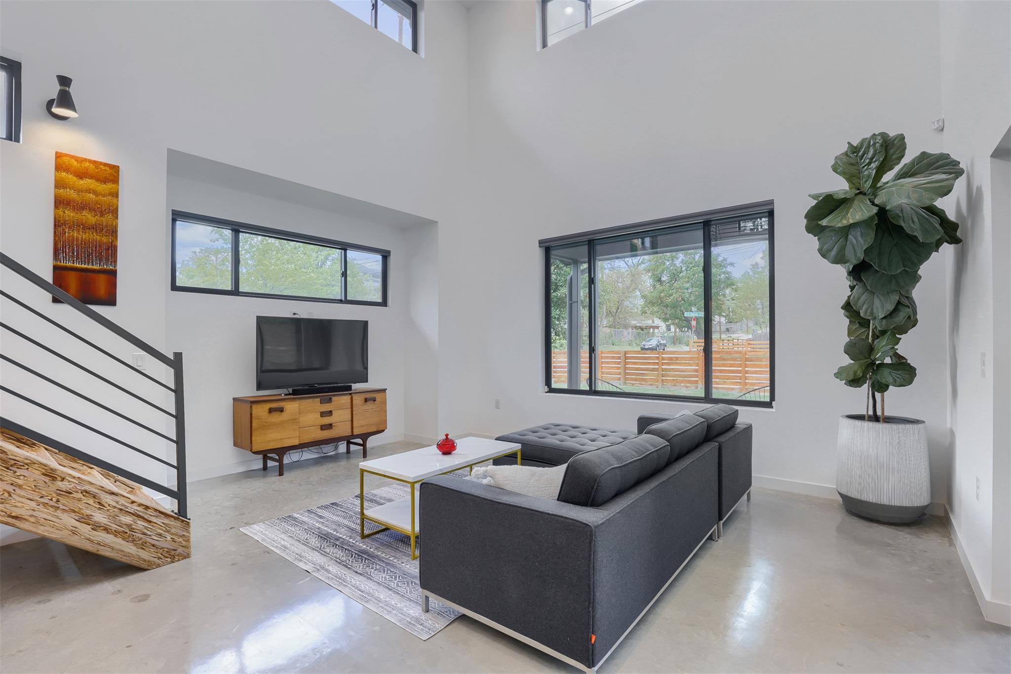 2001 Sl Davis Ave