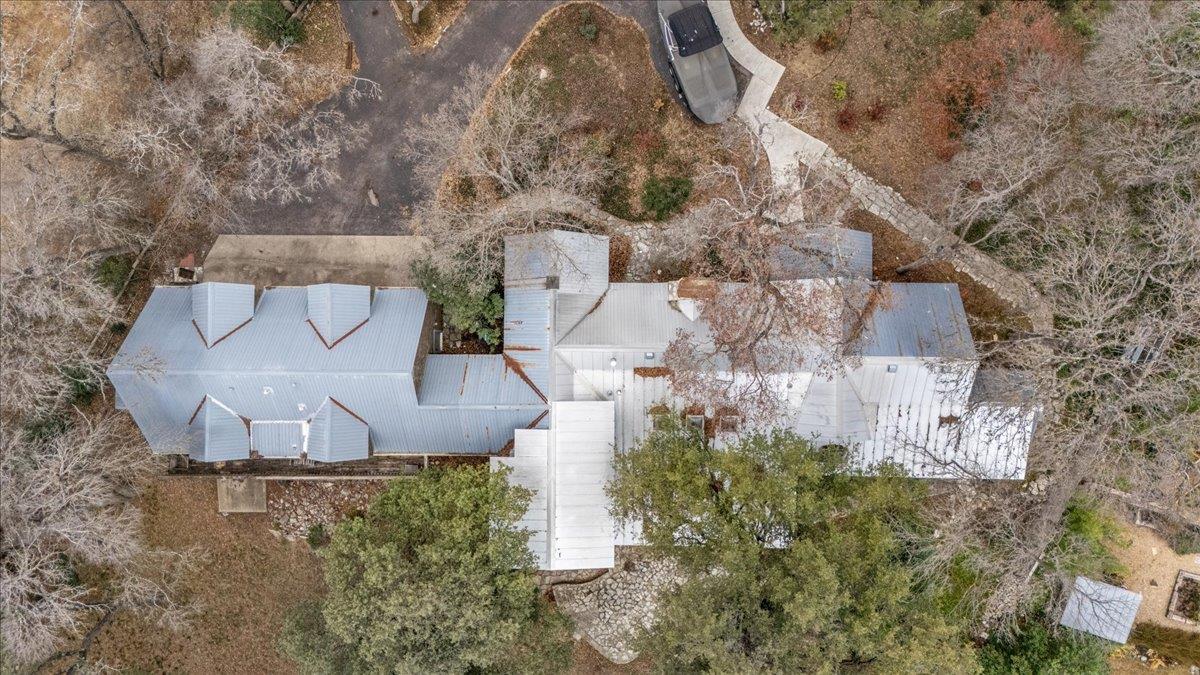 1607 Sharon LN