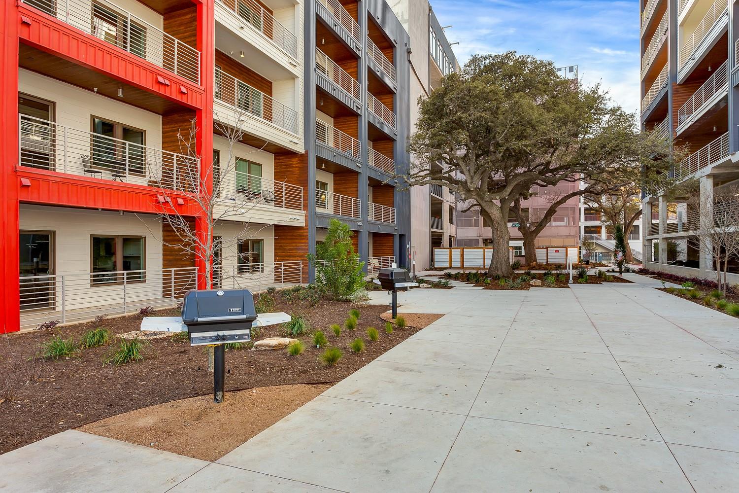 4361 S Congress Ave # 326