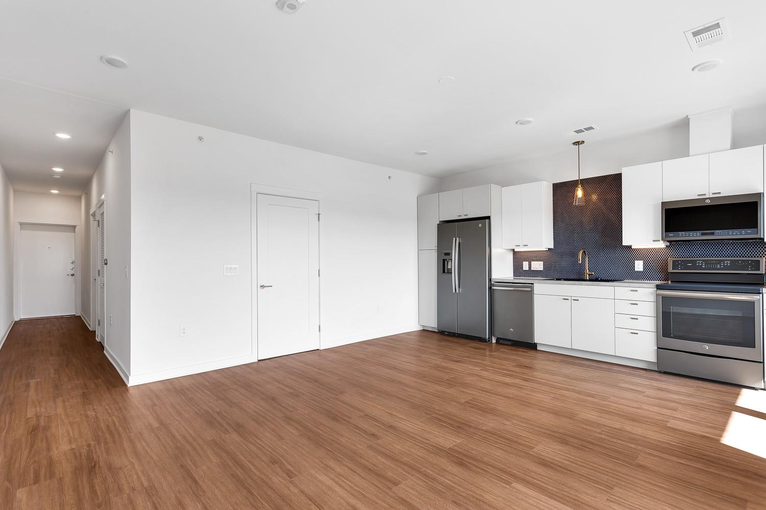 4361 S Congress Ave # 326