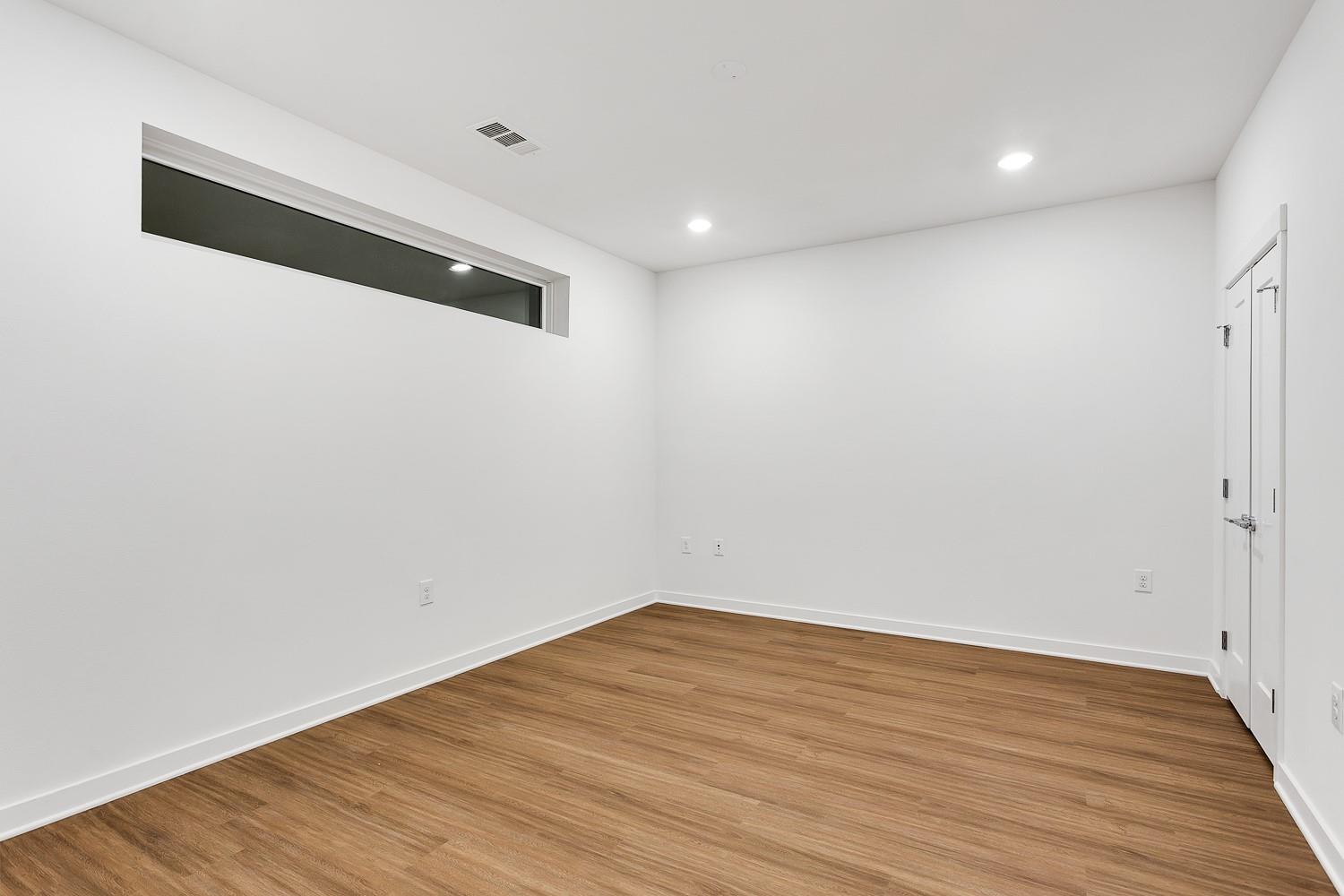 4361 S Congress Ave # 326