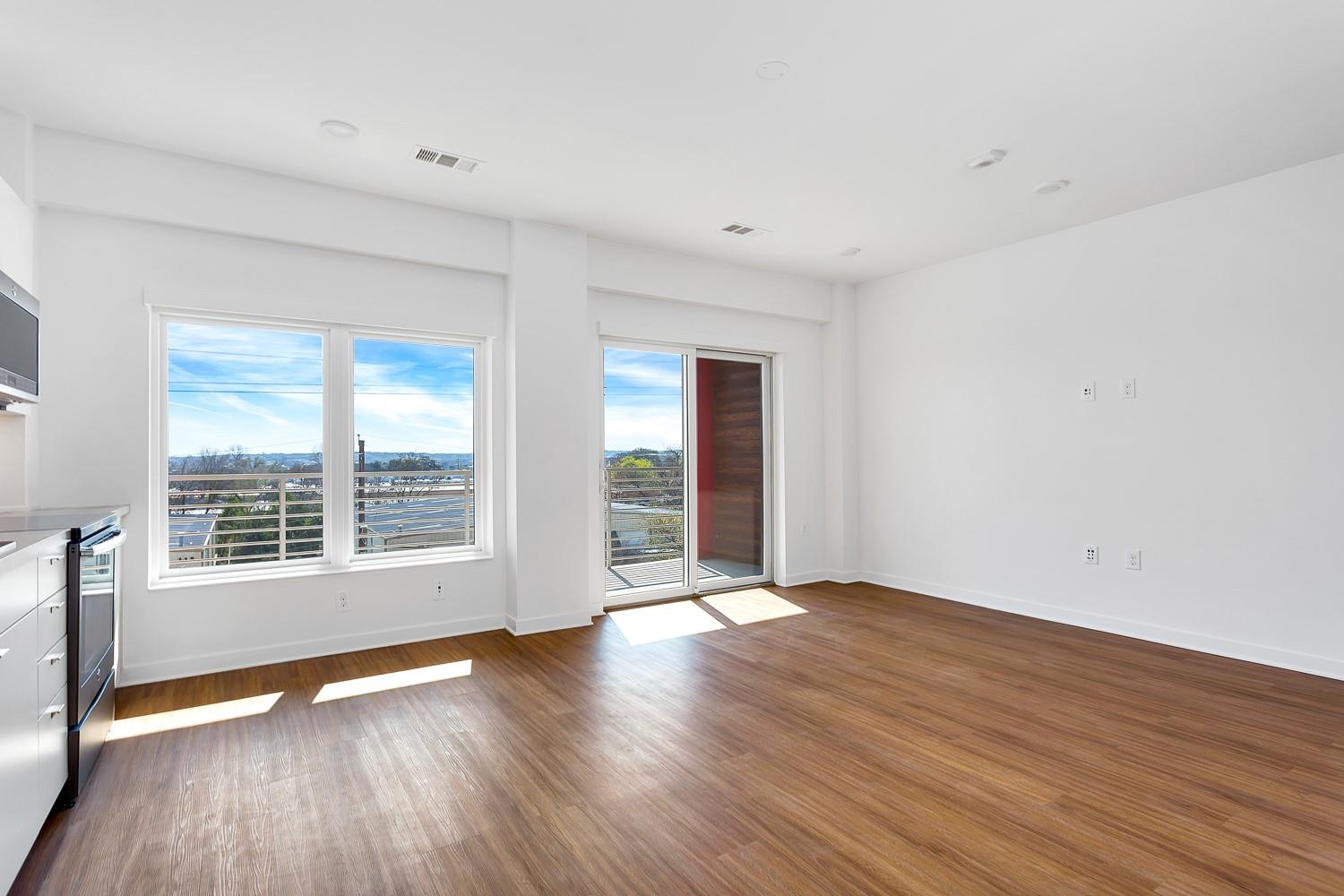 4361 S Congress Ave # 326
