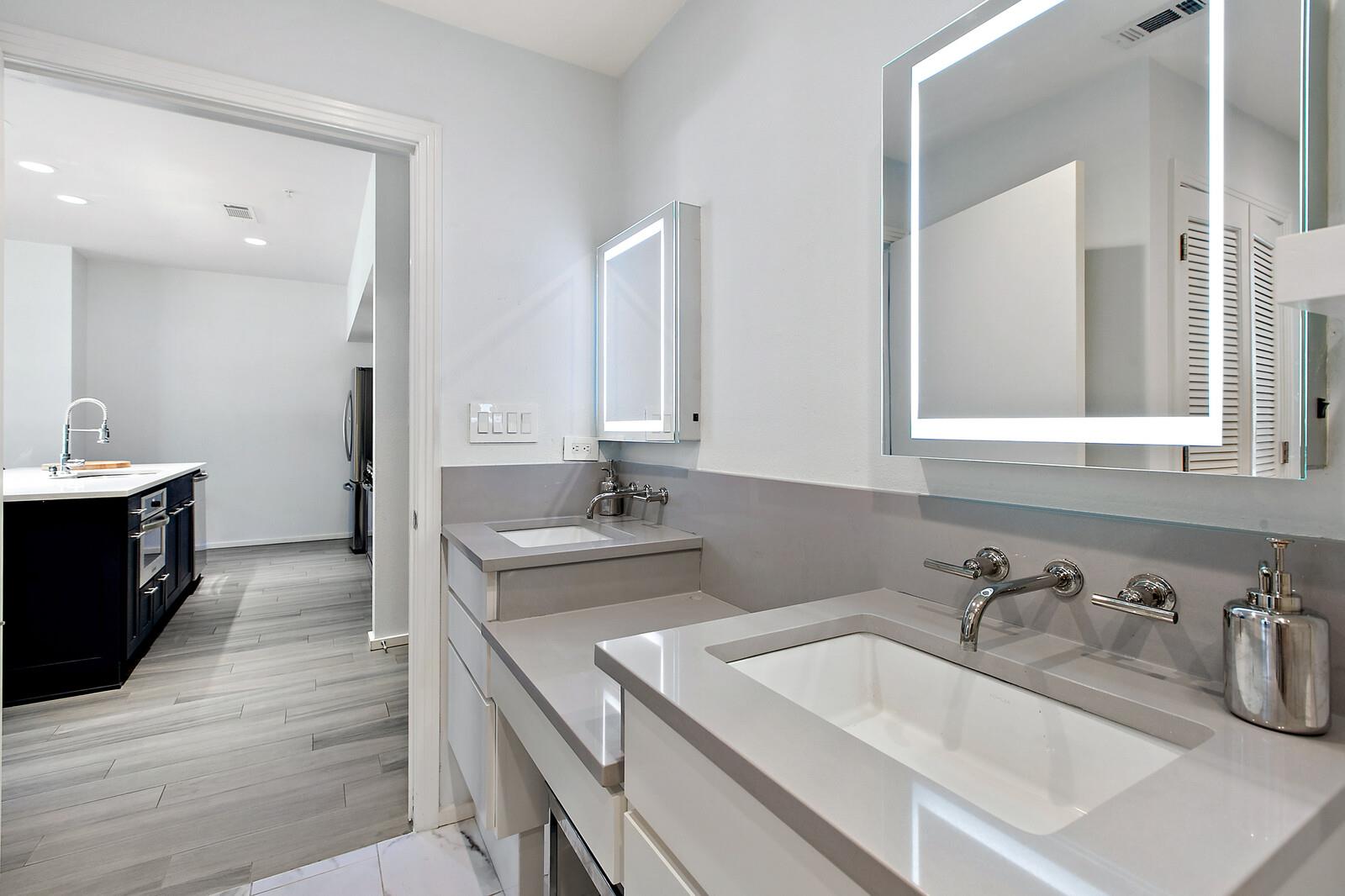 1600 Barton Springs RD # 5110