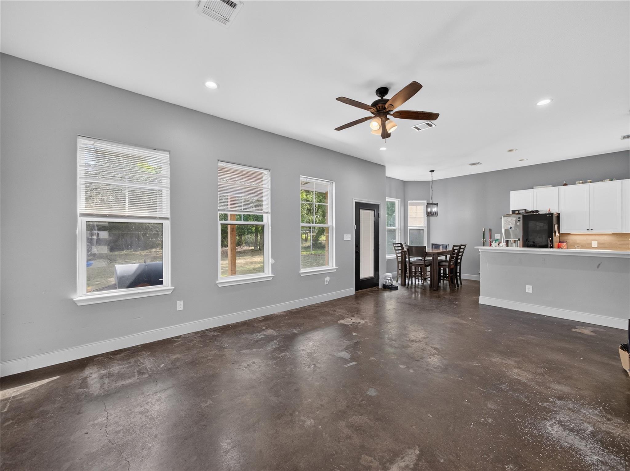 108 W Keomuku LN