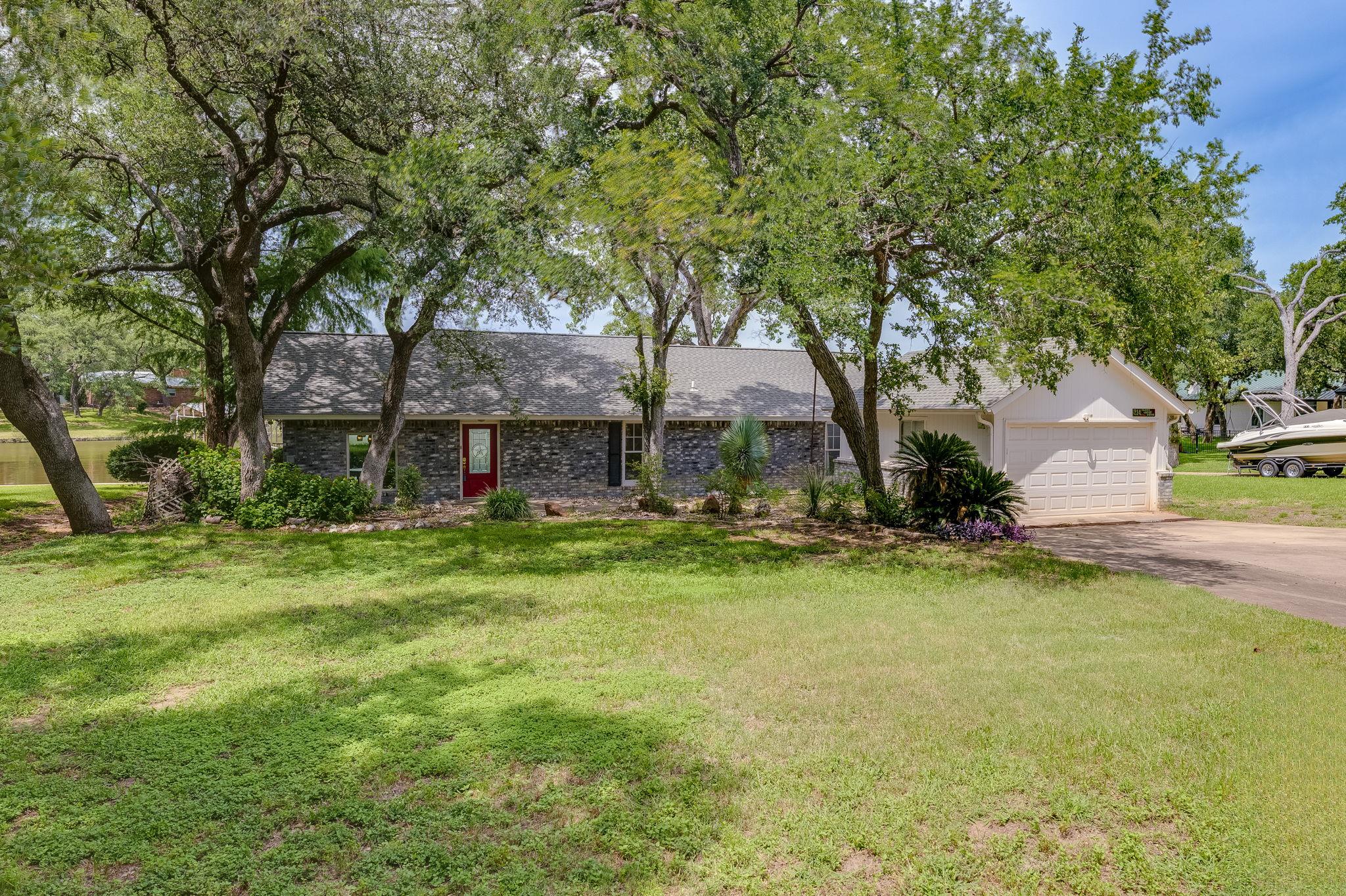 214 Island Lodges DR