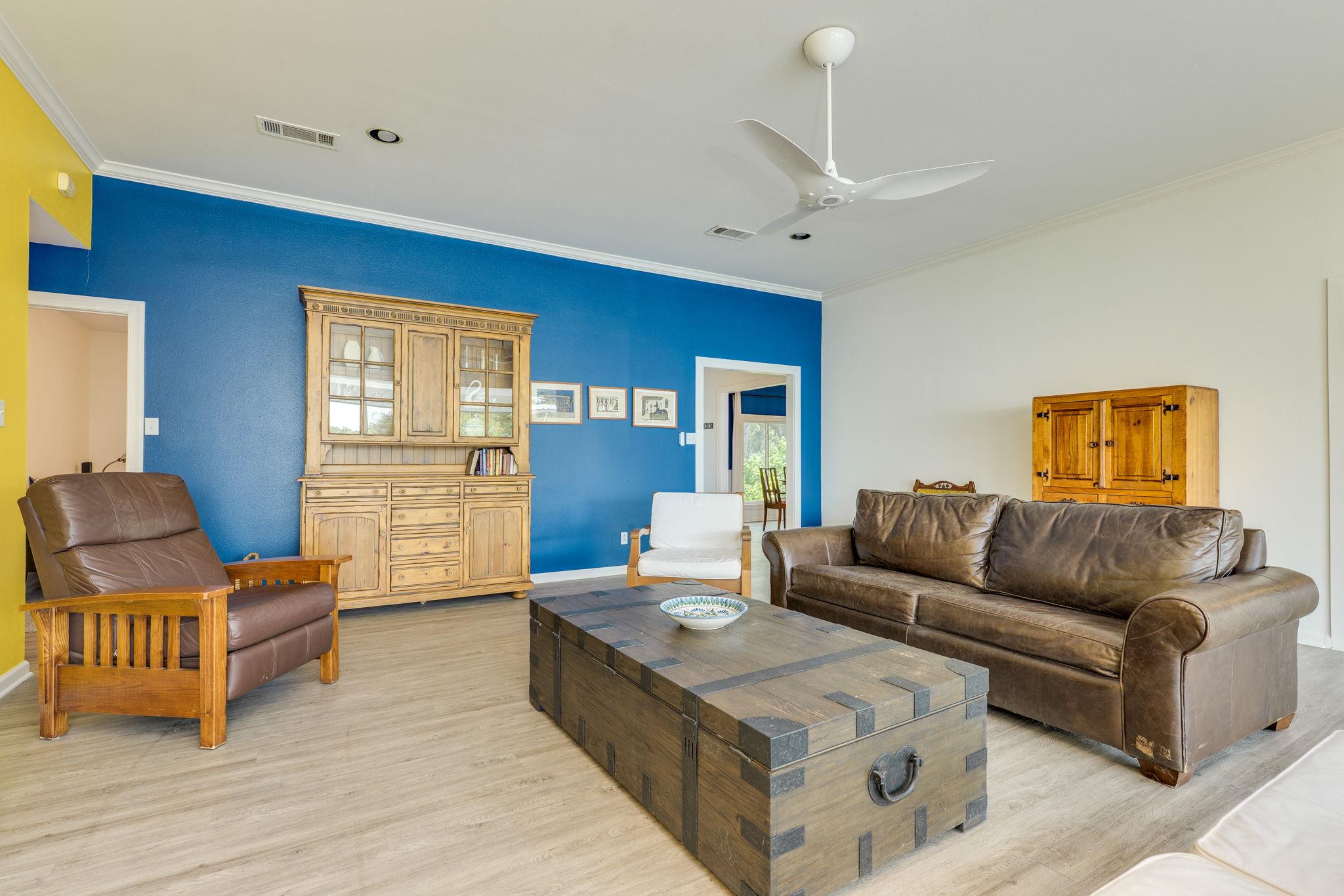 214 Island Lodges DR