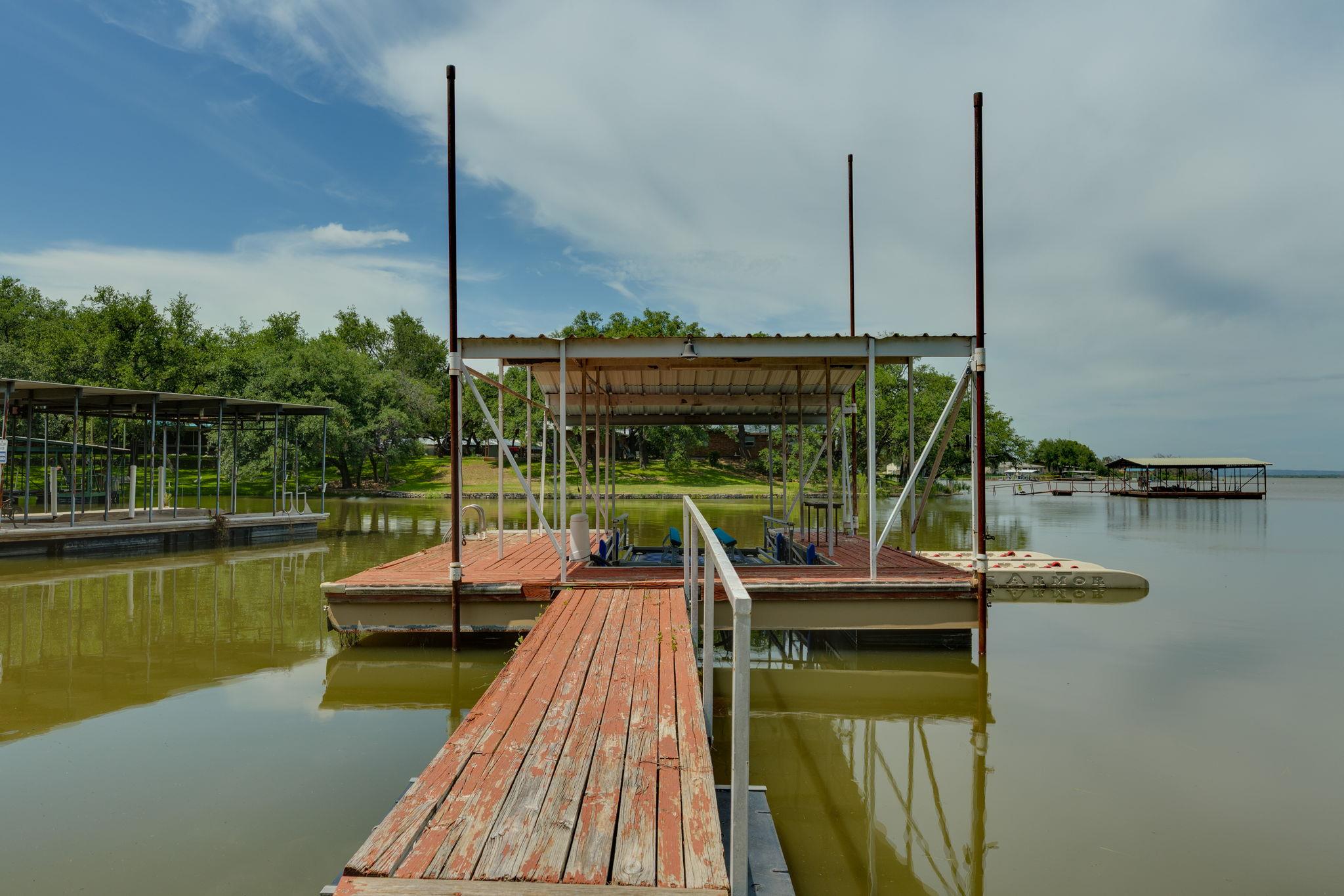 214 Island Lodges DR